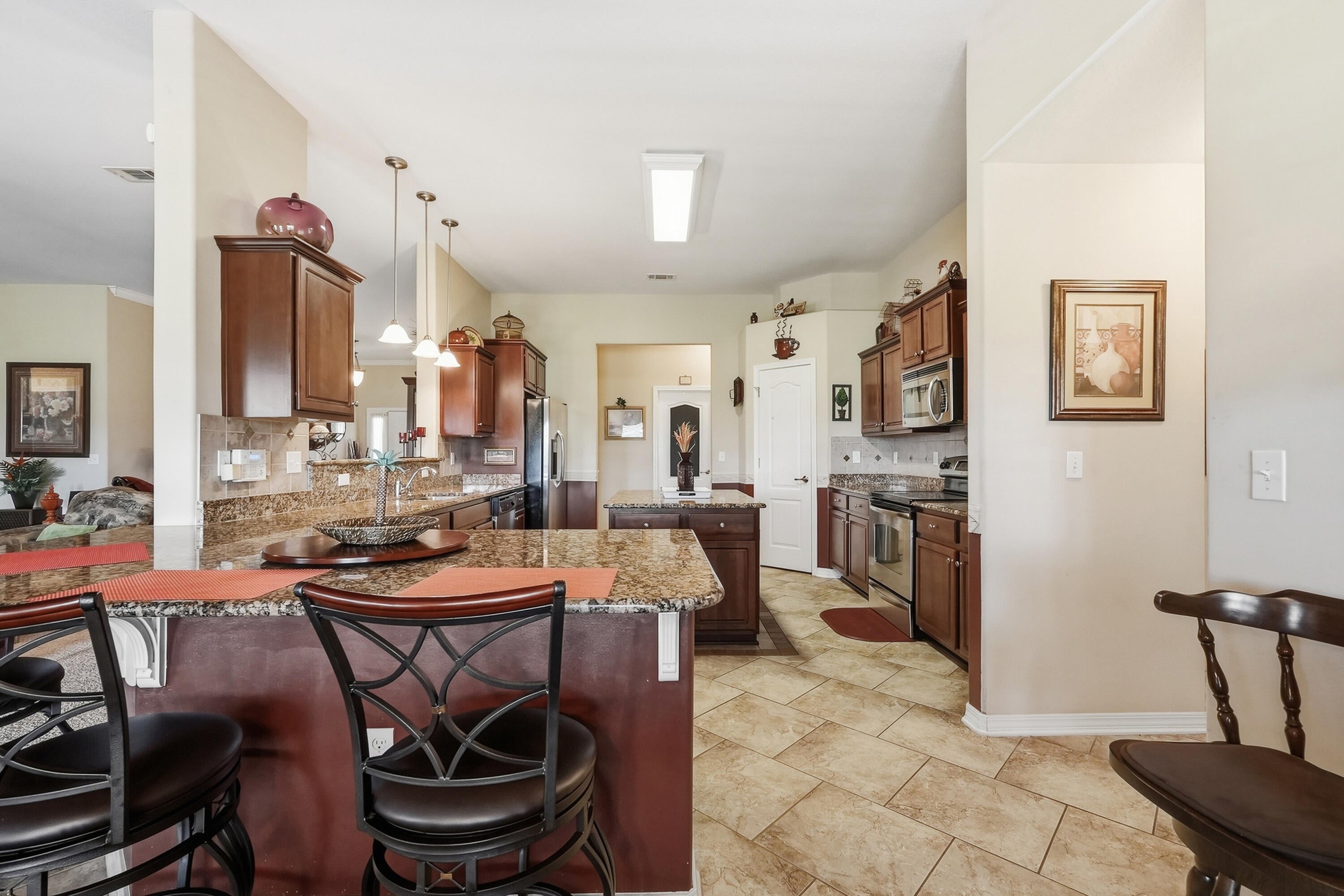 BROWNSTONE MANOR - Residential