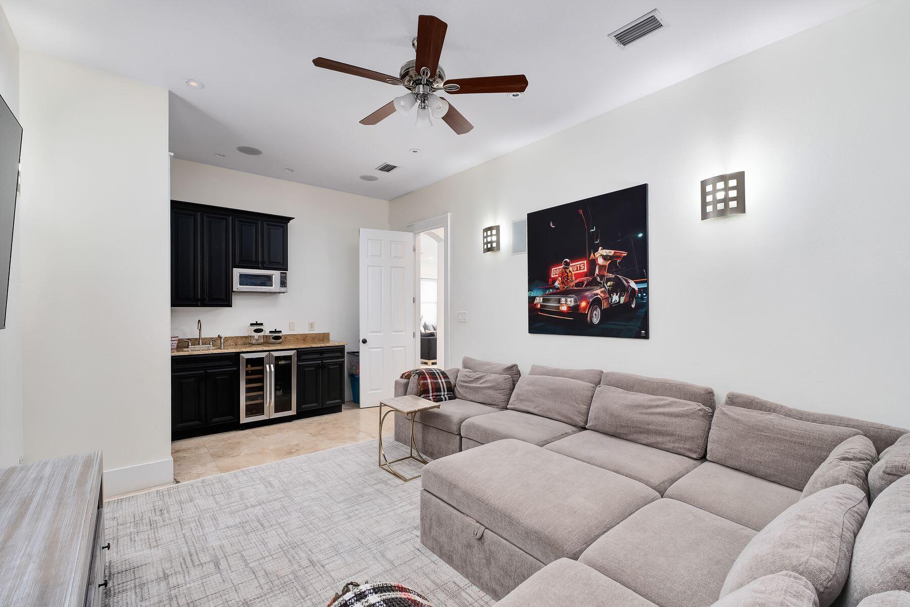 BAY PINE SHORES - Residential