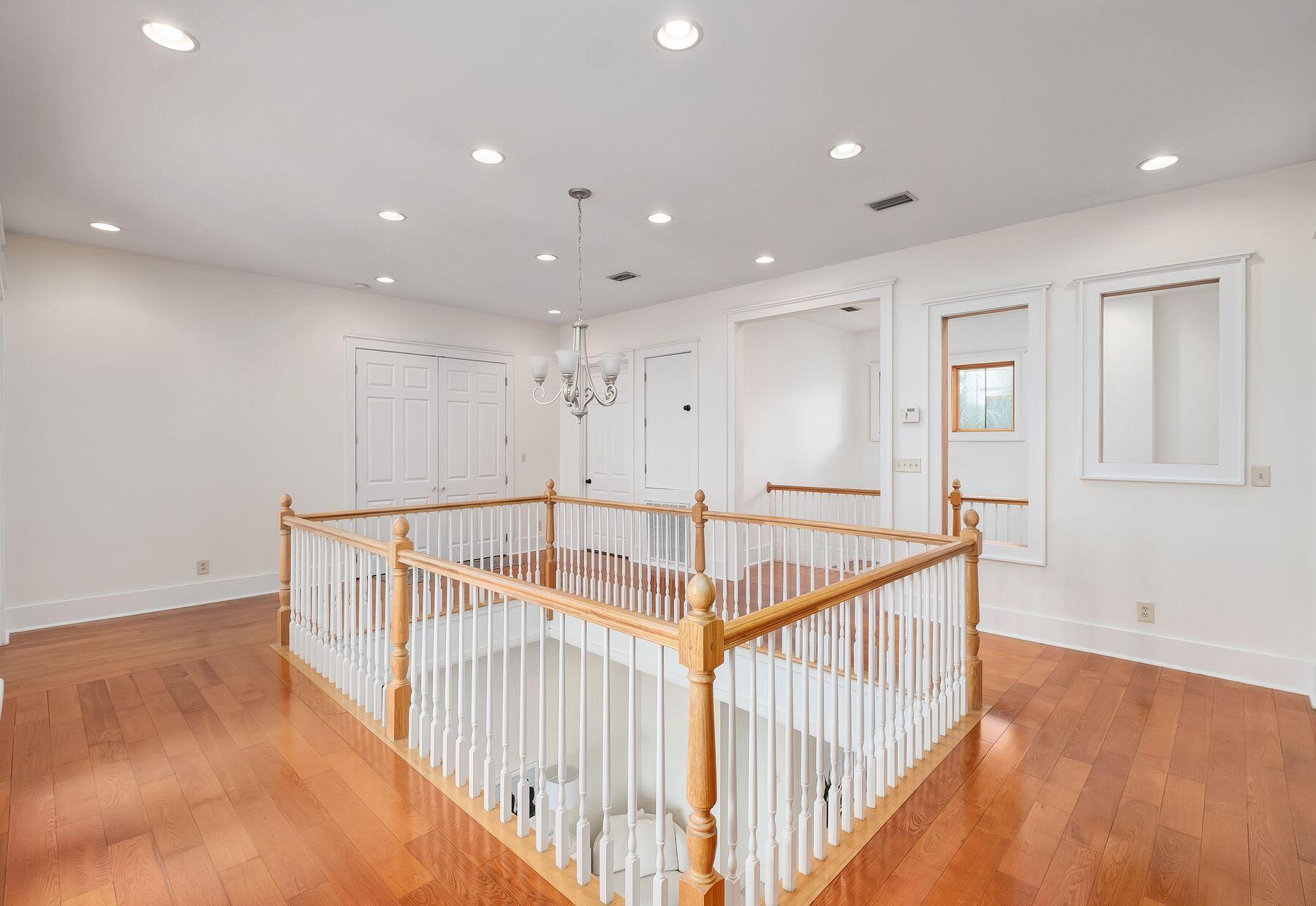 BAY PINE SHORES - Residential