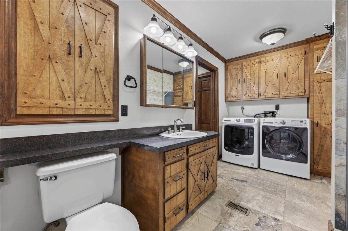 NO RECORDED SUBDIVISION - Residential
