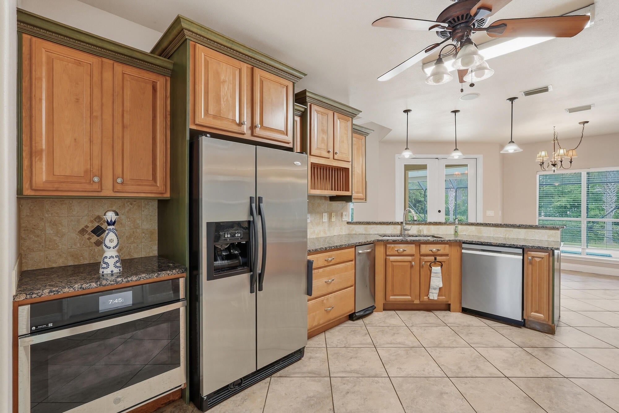 PINE SHORES - Residential