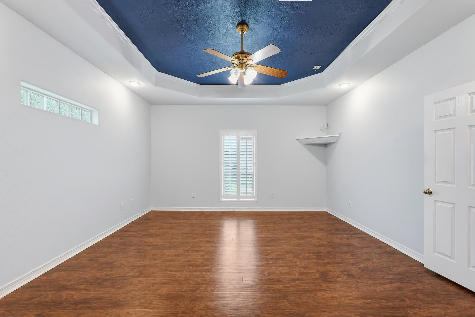 PINE SHORES - Residential