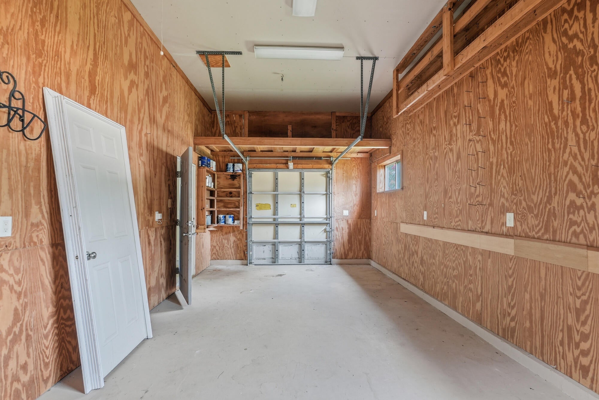 PINE SHORES - Residential