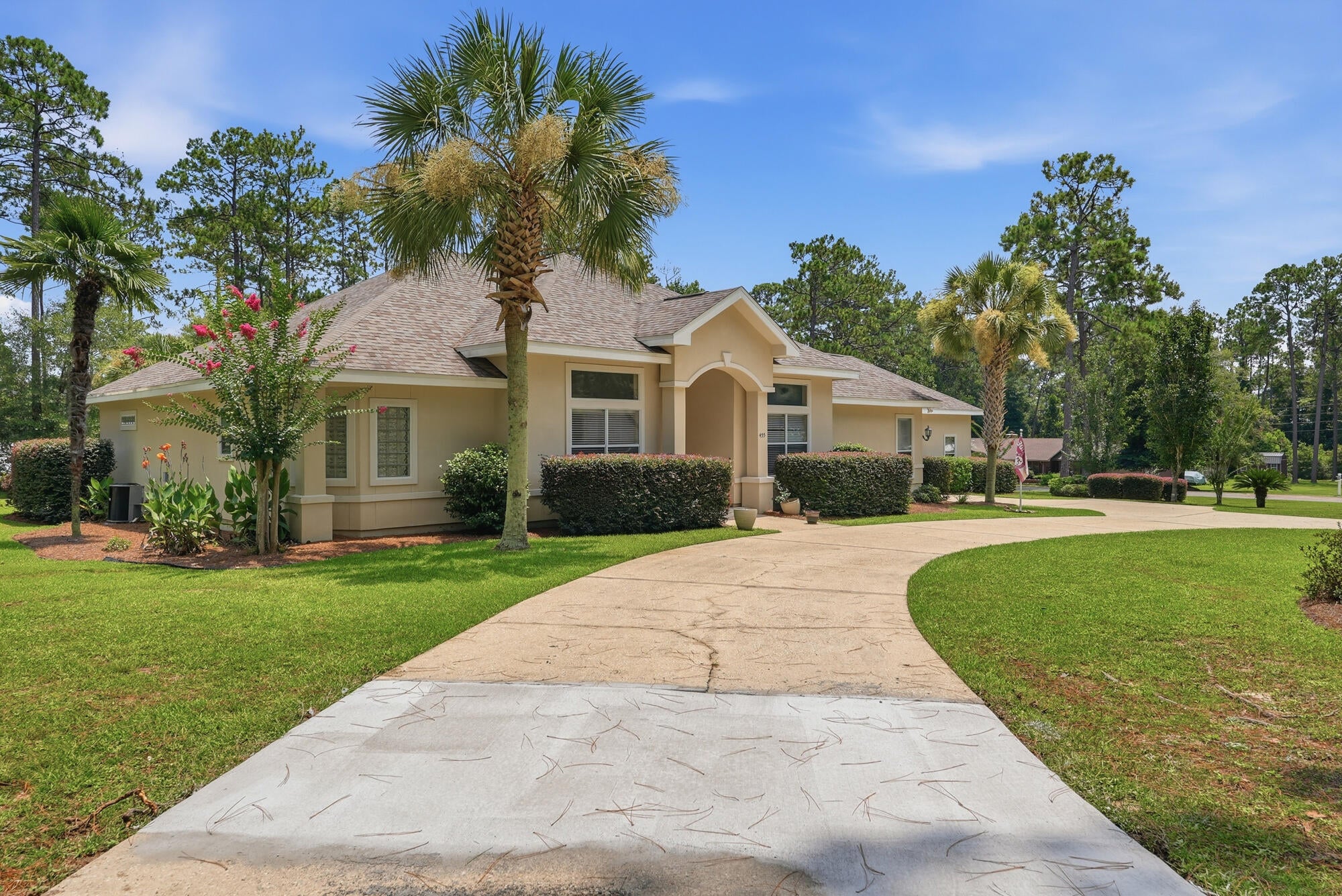PINE SHORES - Residential