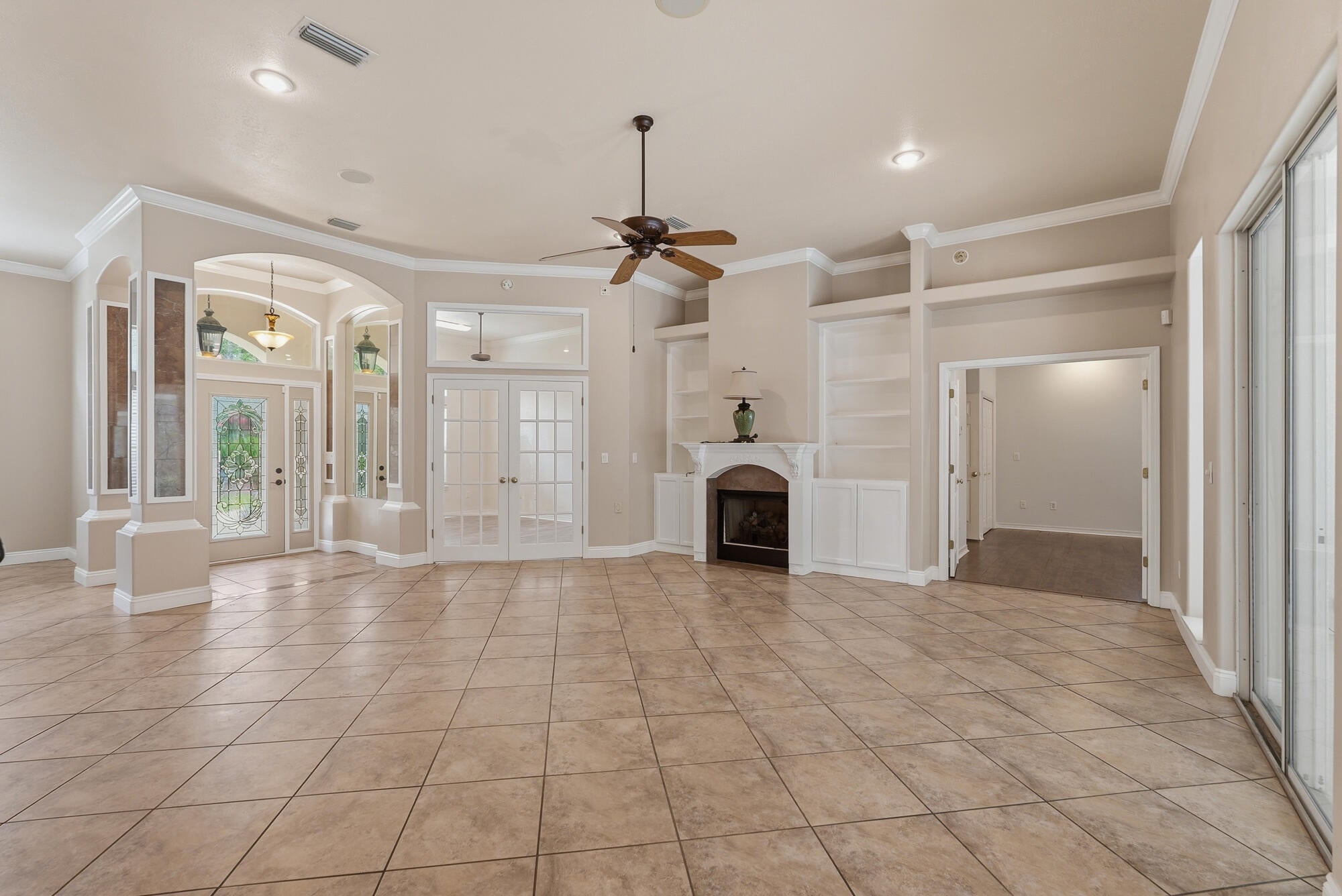 PINE SHORES - Residential