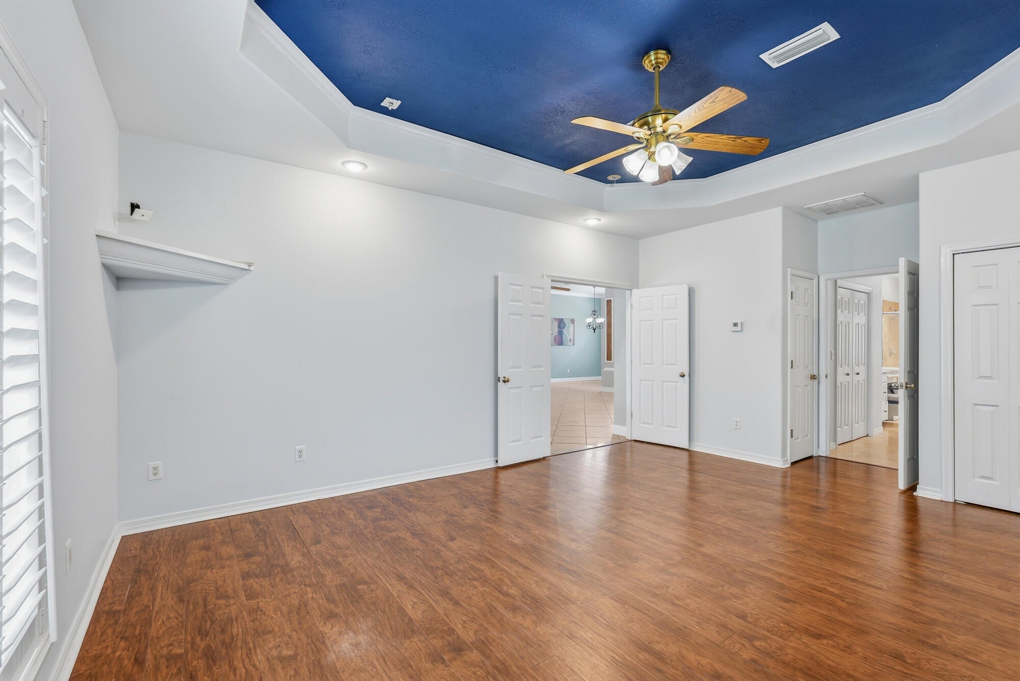 PINE SHORES - Residential