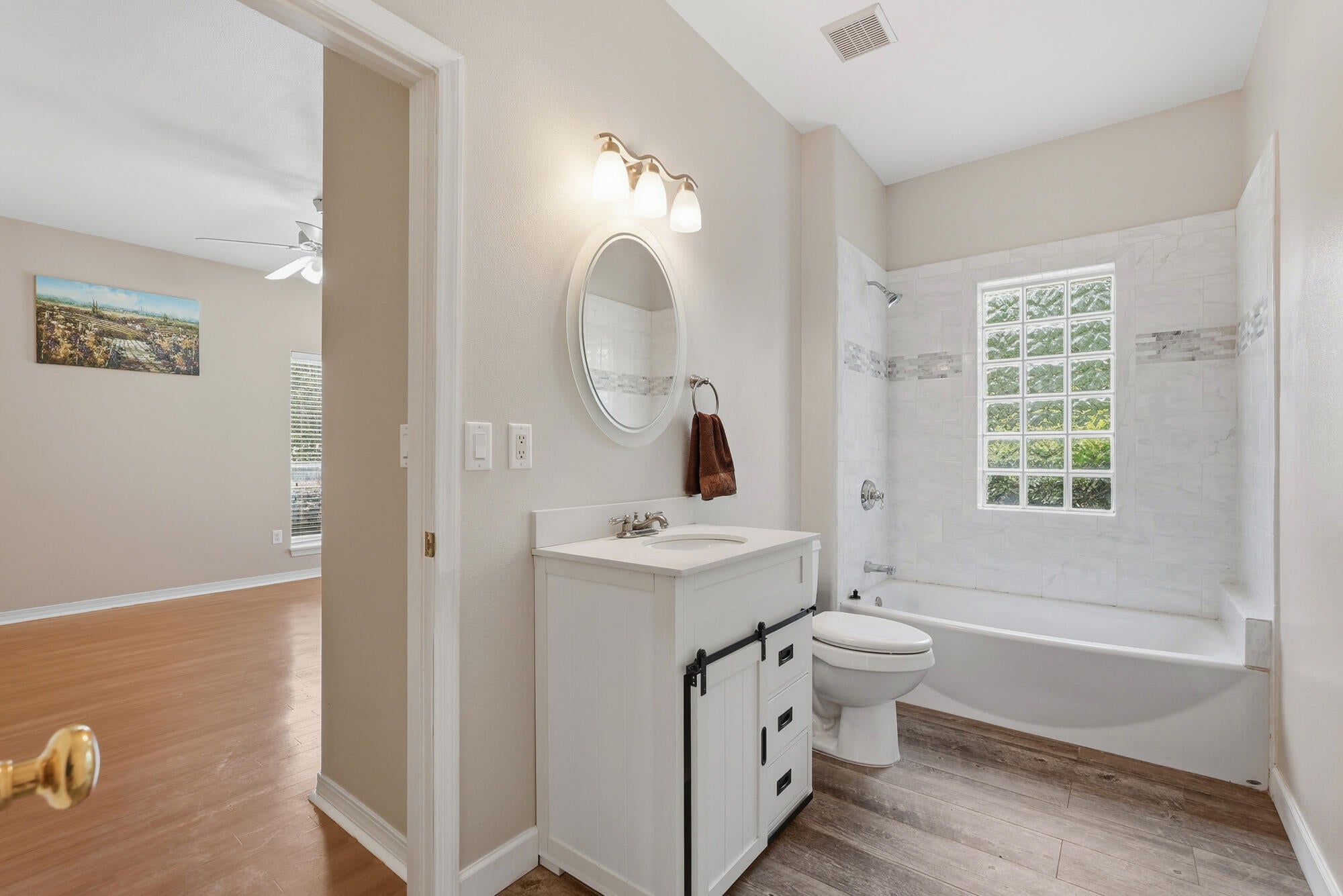 PINE SHORES - Residential