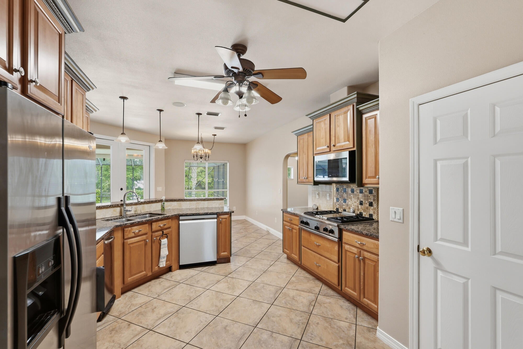 PINE SHORES - Residential