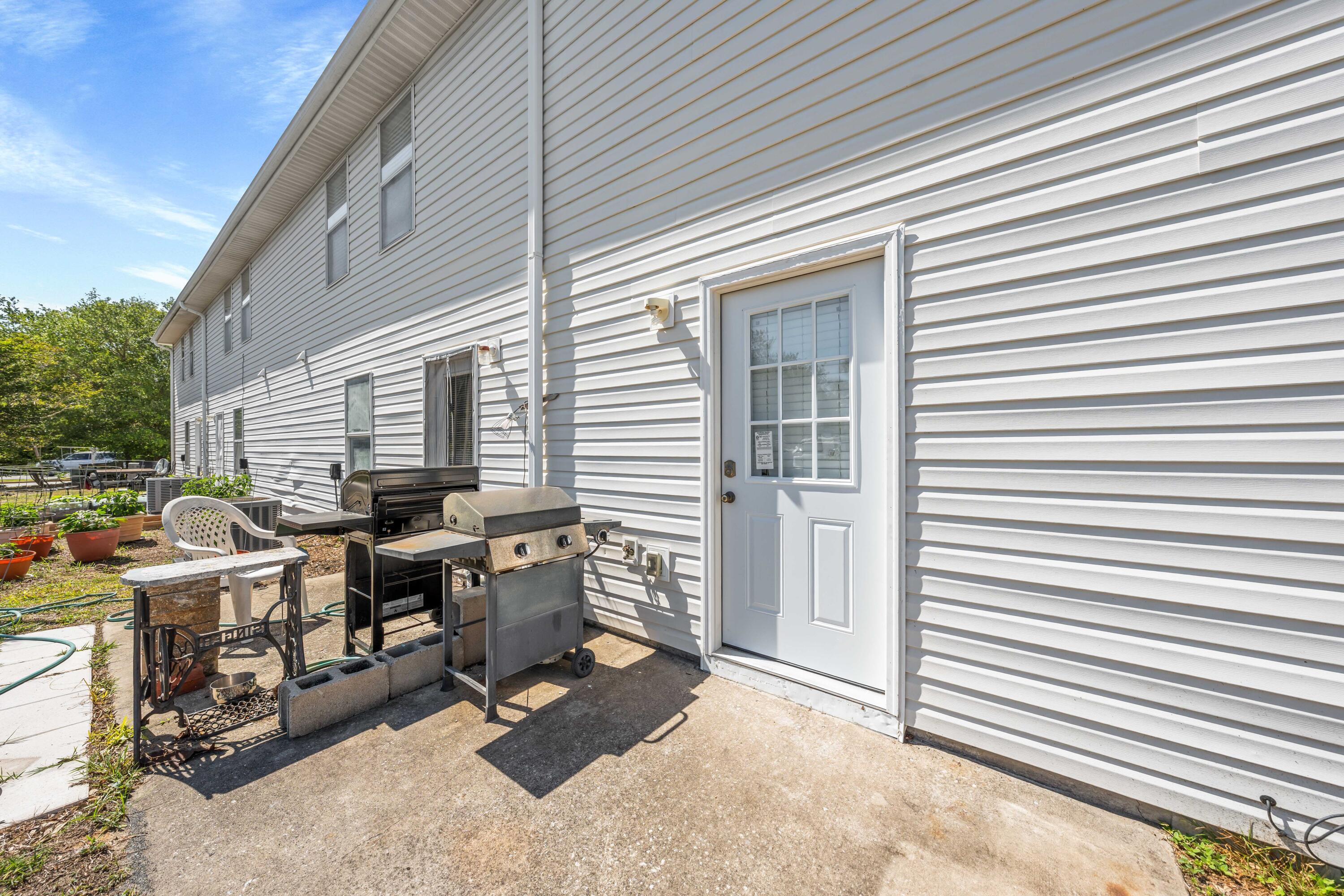 QUAIL HOLLOW - Residential