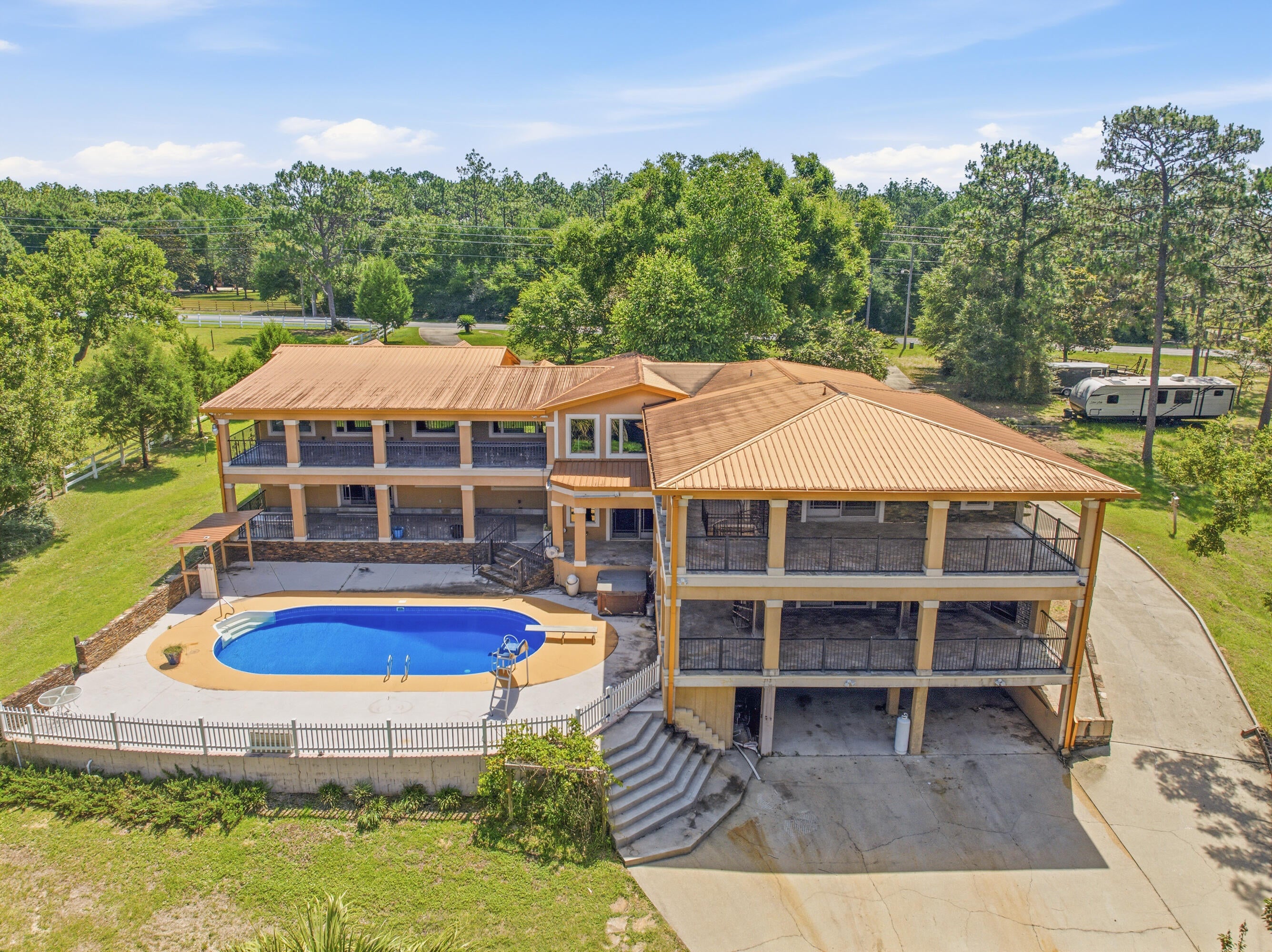 KENNEDY LAKE (UNRECORDED) - Residential
