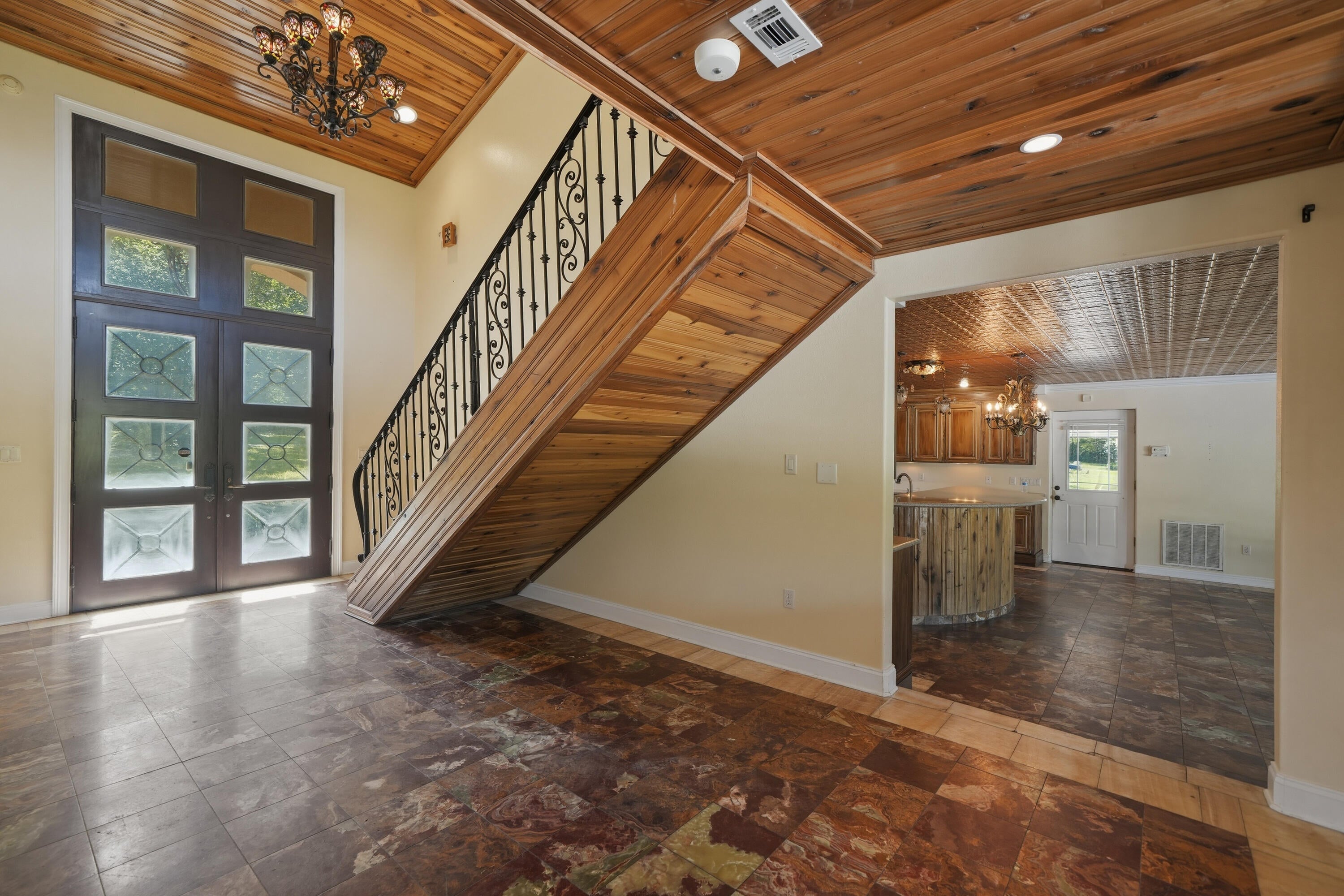 KENNEDY LAKE (UNRECORDED) - Residential