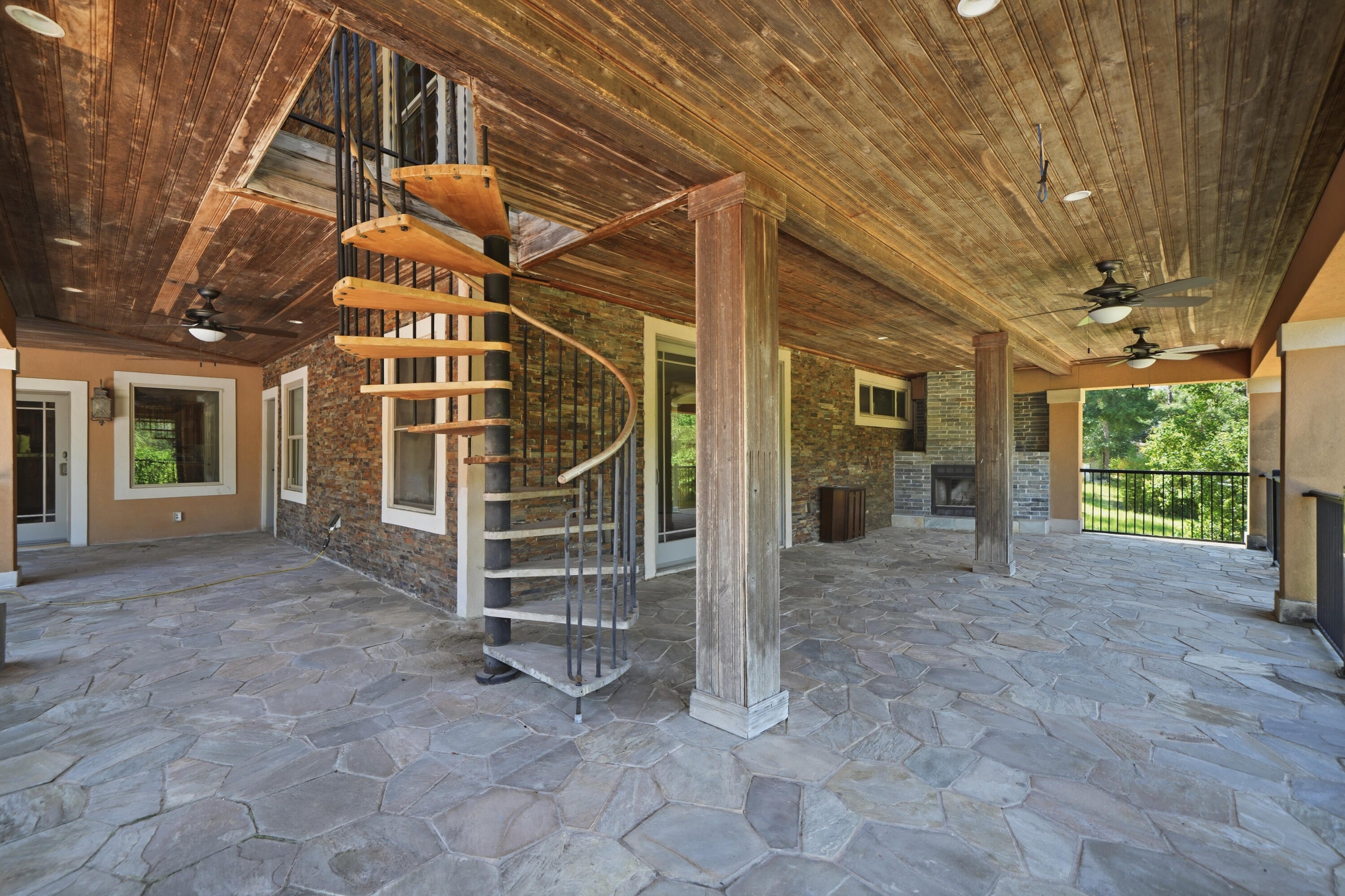 KENNEDY LAKE (UNRECORDED) - Residential