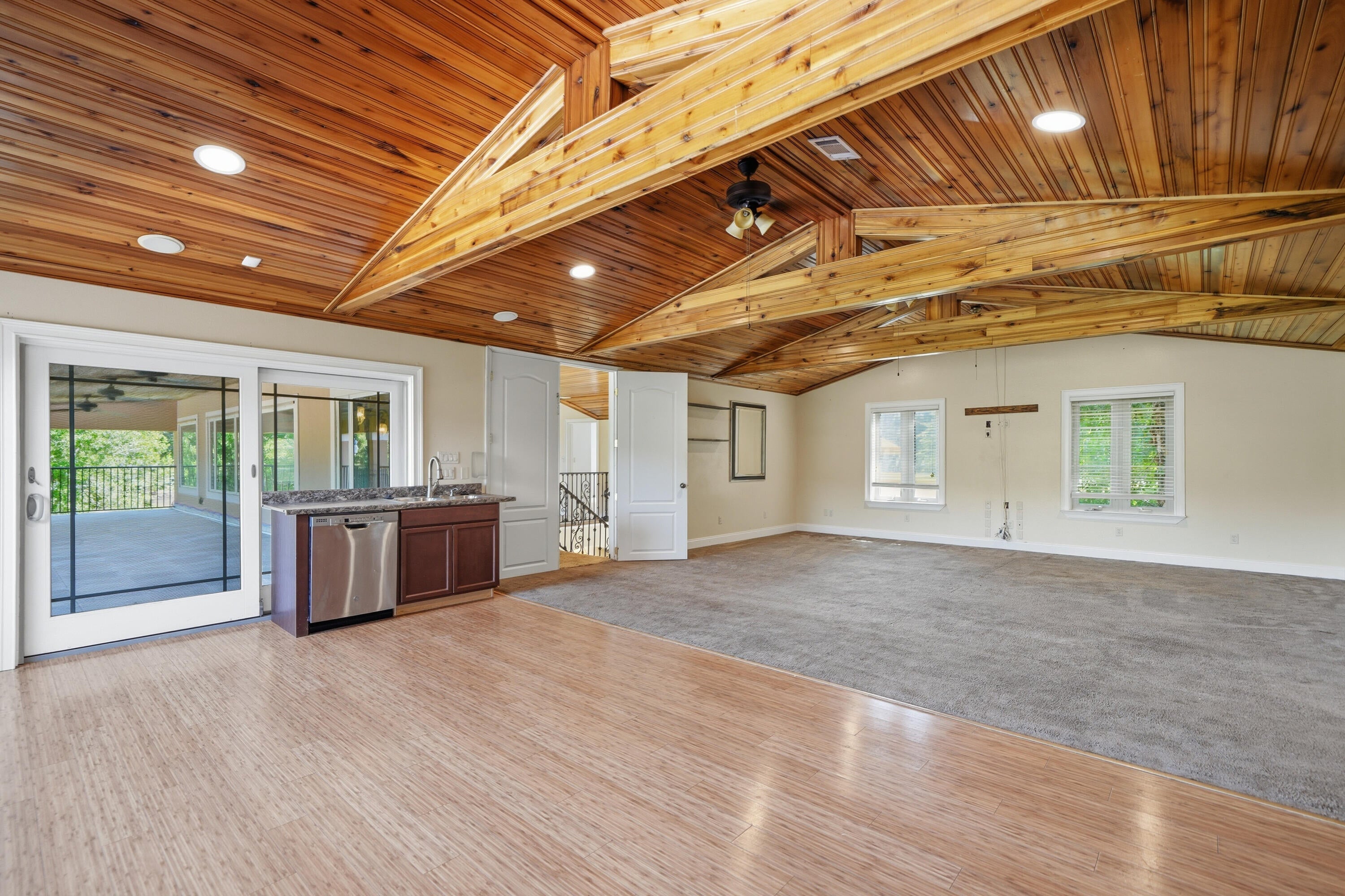 KENNEDY LAKE (UNRECORDED) - Residential