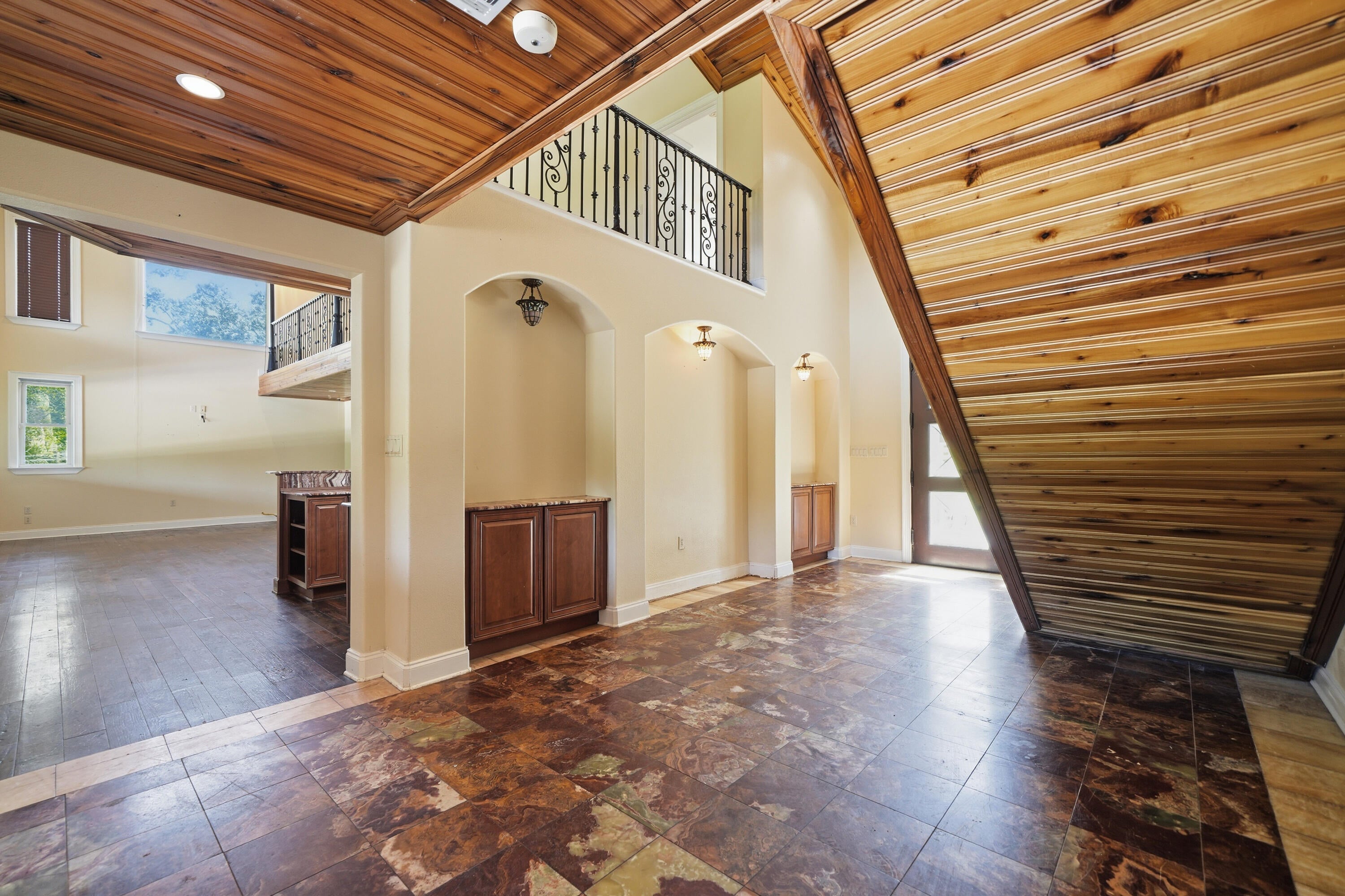 KENNEDY LAKE (UNRECORDED) - Residential