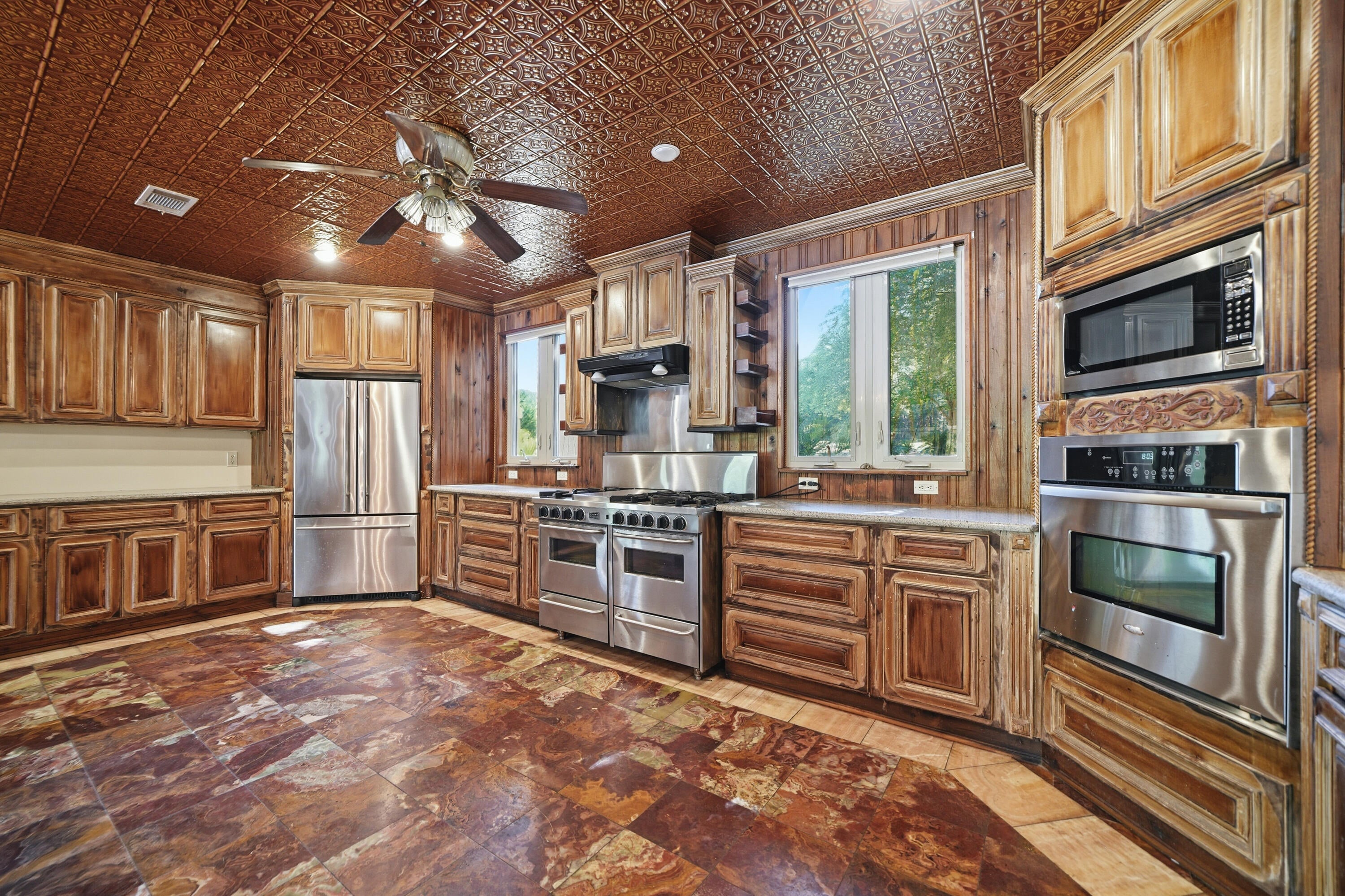 KENNEDY LAKE (UNRECORDED) - Residential