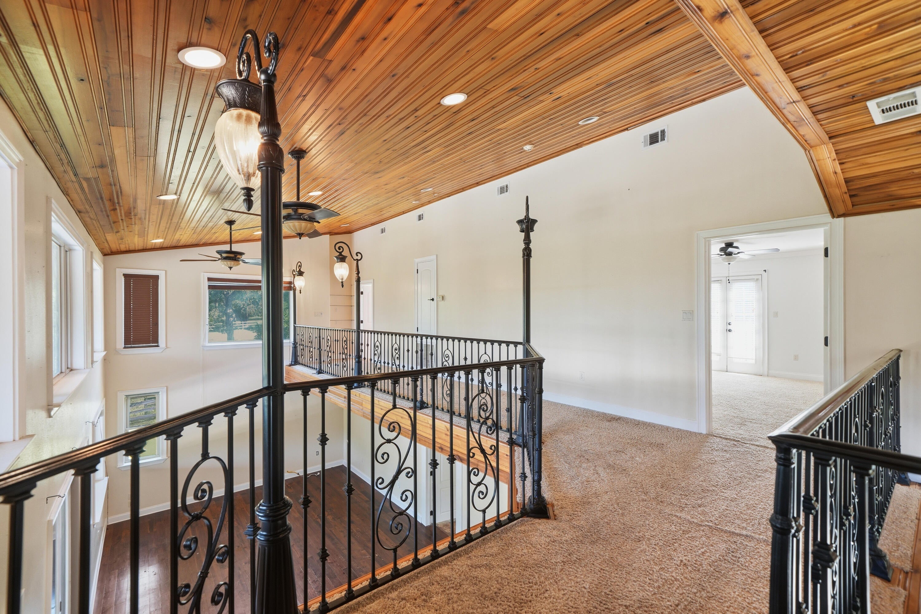 KENNEDY LAKE (UNRECORDED) - Residential
