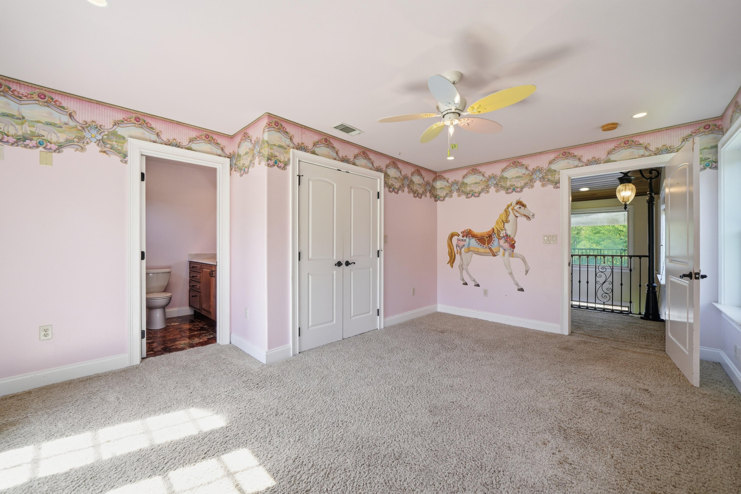KENNEDY LAKE (UNRECORDED) - Residential
