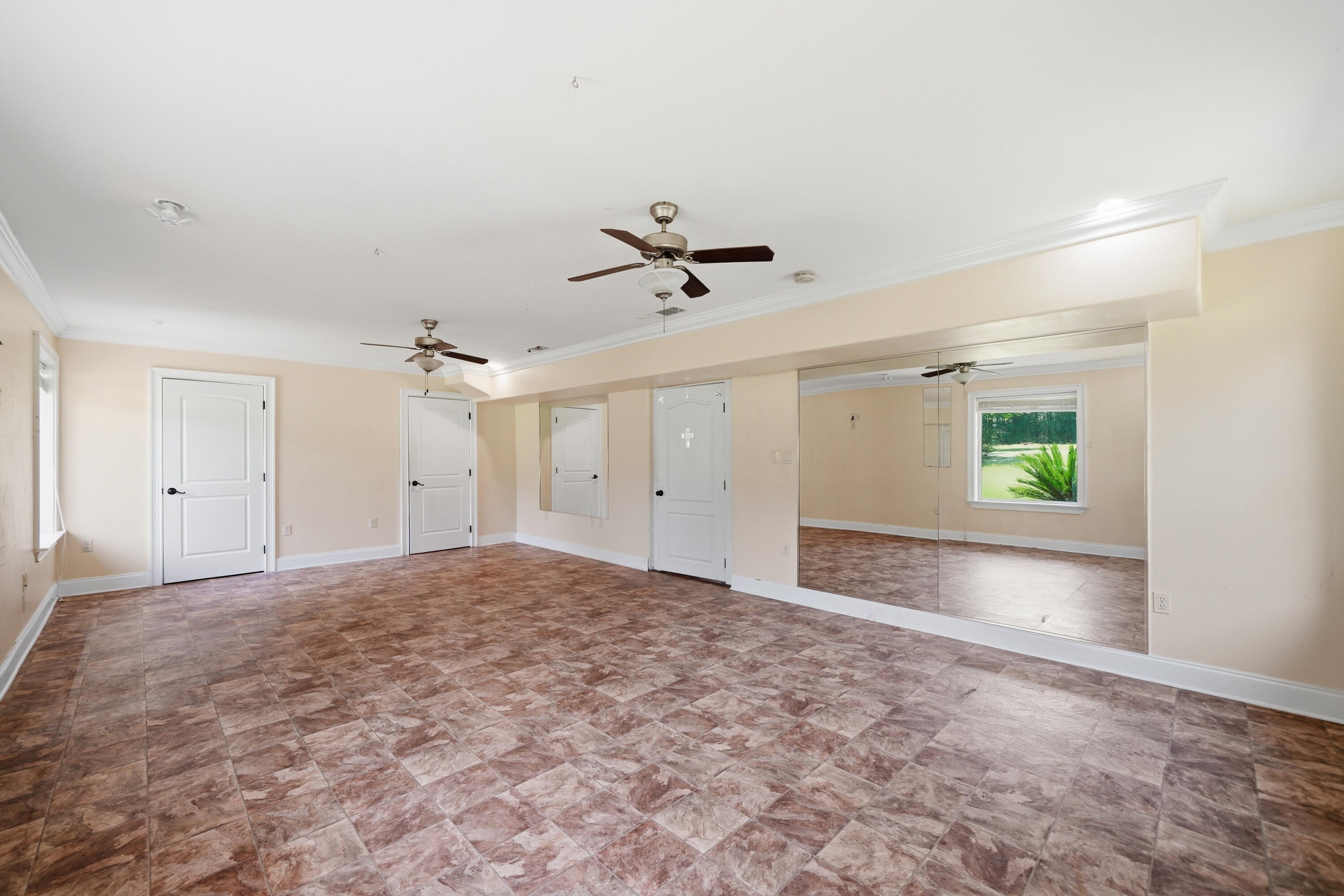 KENNEDY LAKE (UNRECORDED) - Residential