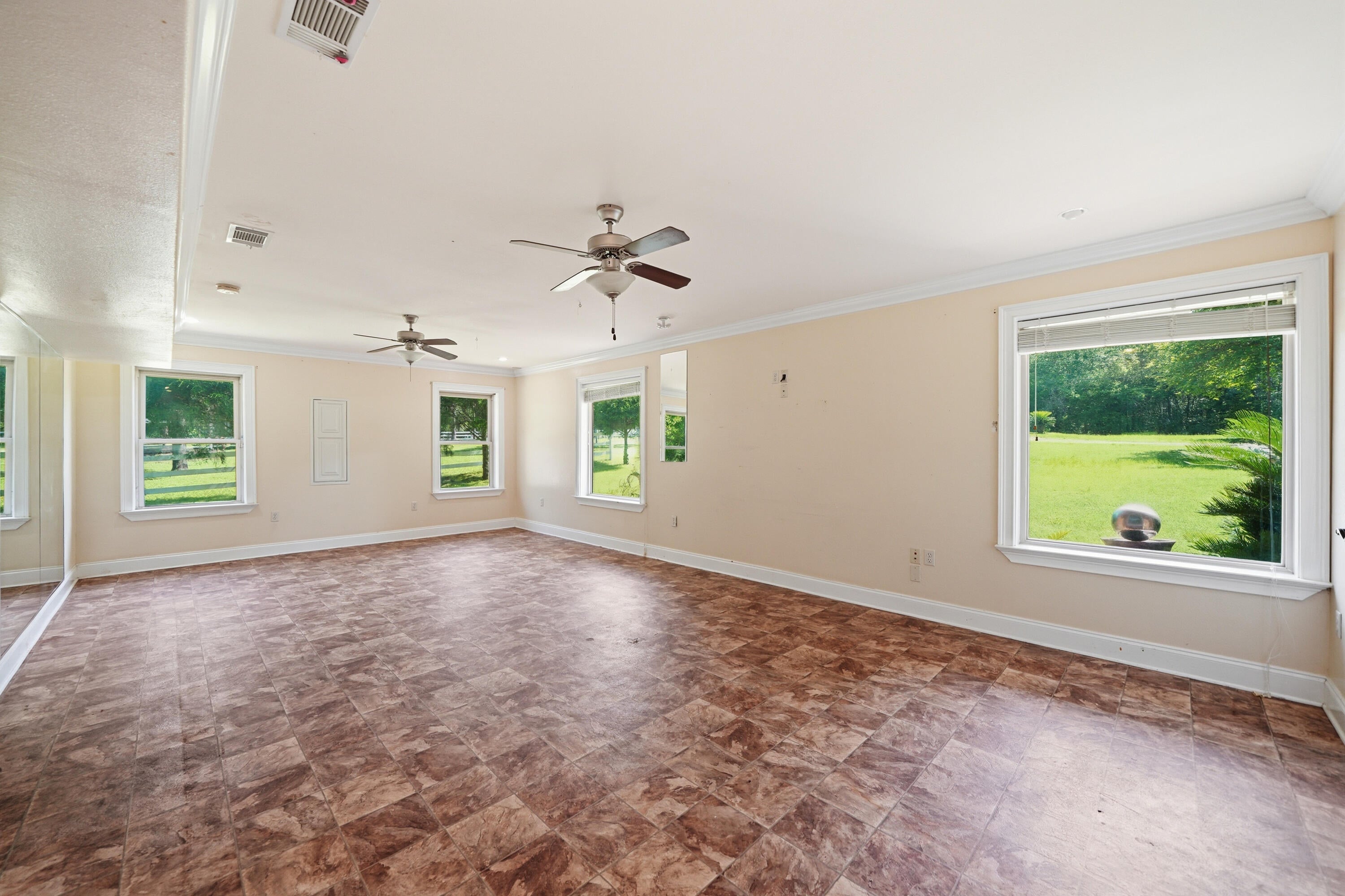 KENNEDY LAKE (UNRECORDED) - Residential