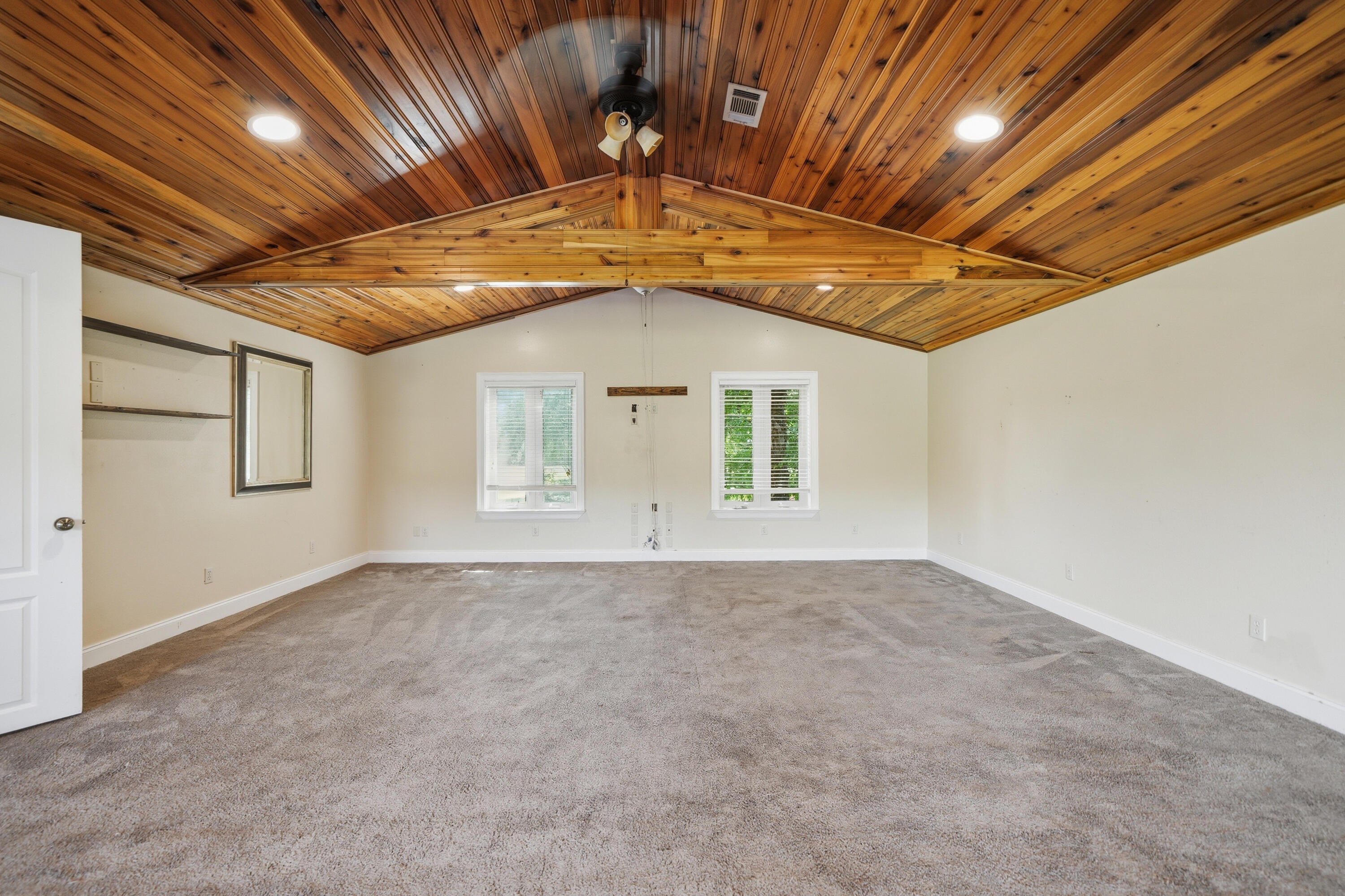 KENNEDY LAKE (UNRECORDED) - Residential