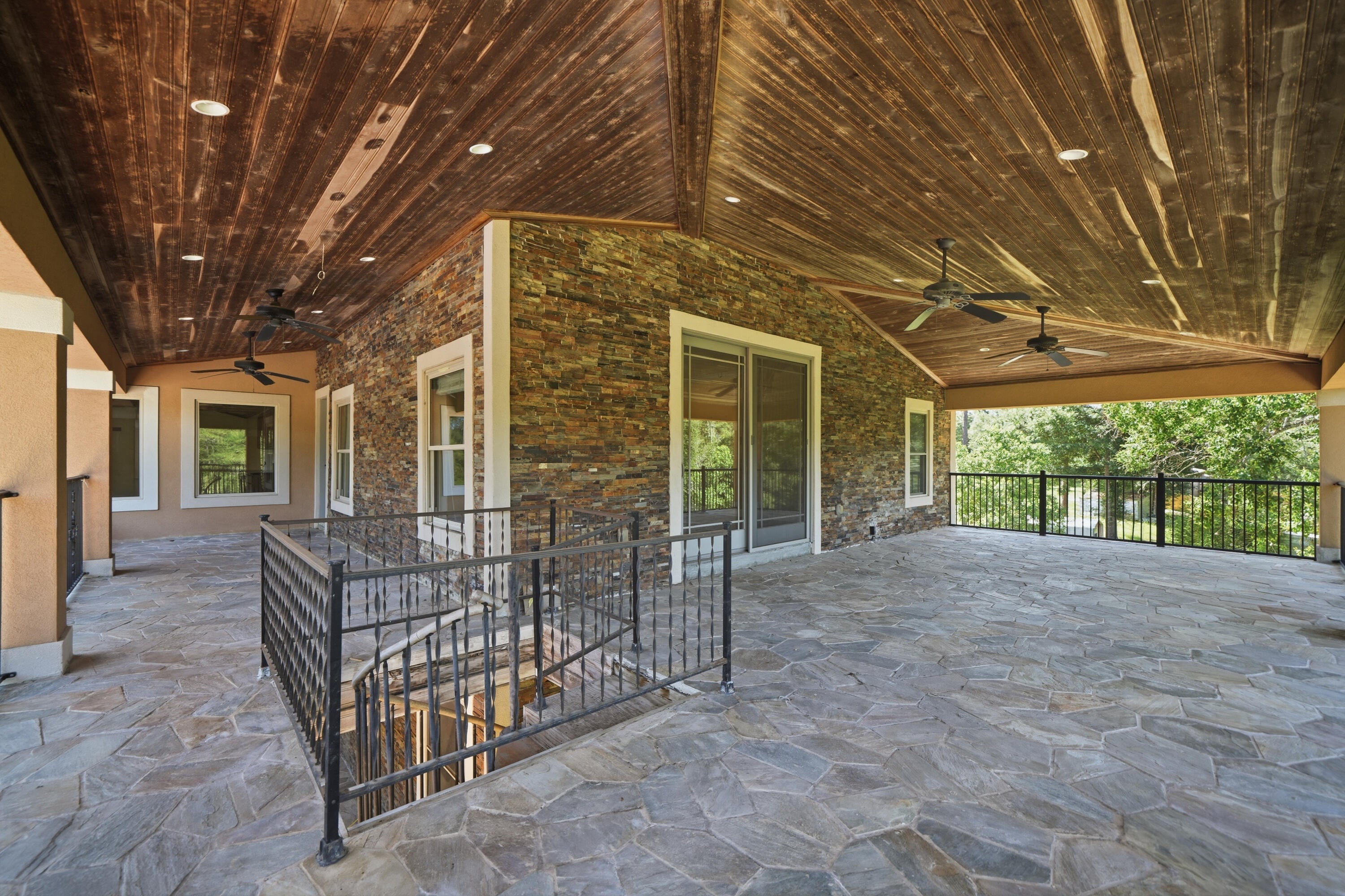 KENNEDY LAKE (UNRECORDED) - Residential