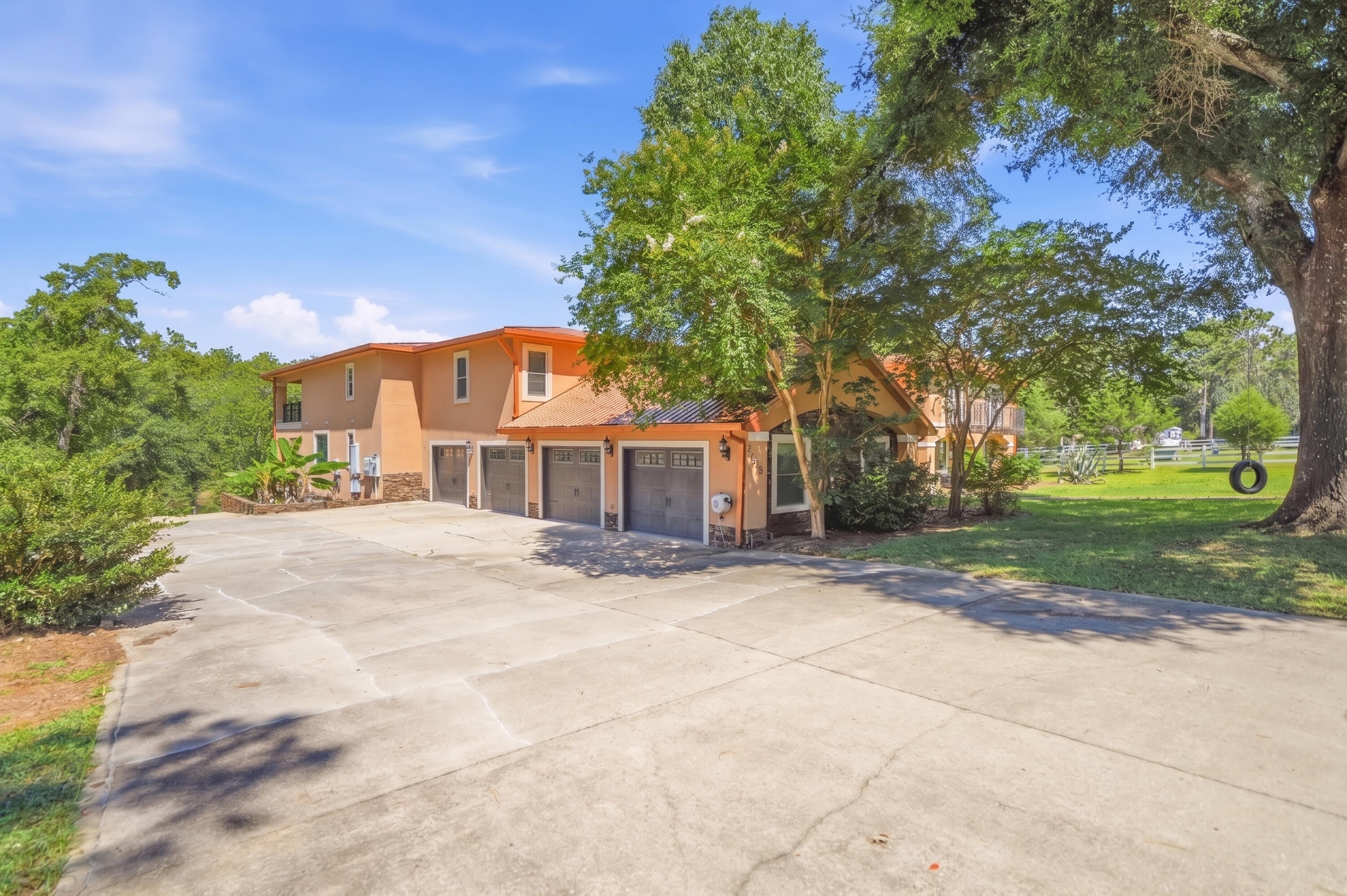 KENNEDY LAKE (UNRECORDED) - Residential