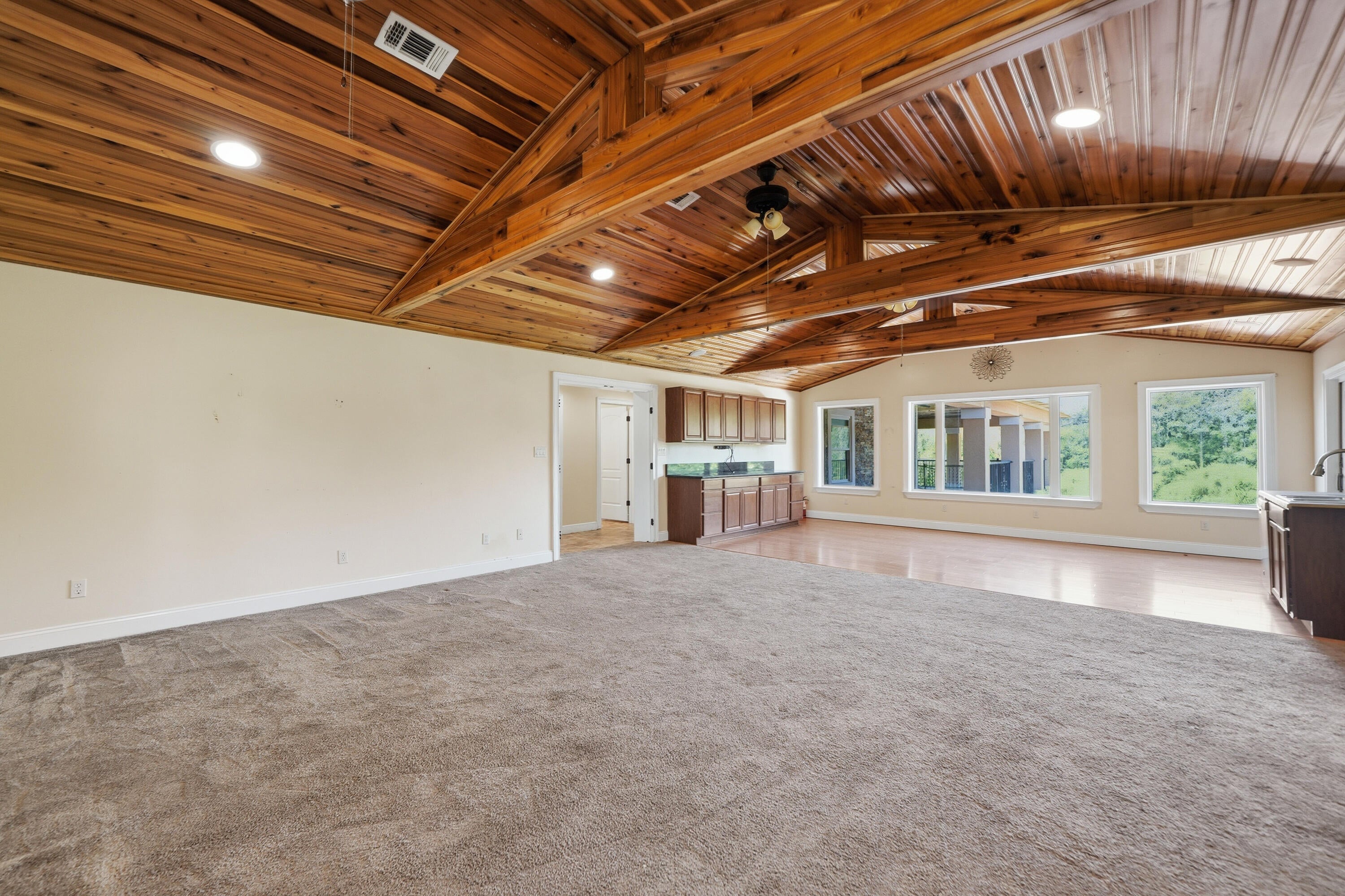 KENNEDY LAKE (UNRECORDED) - Residential