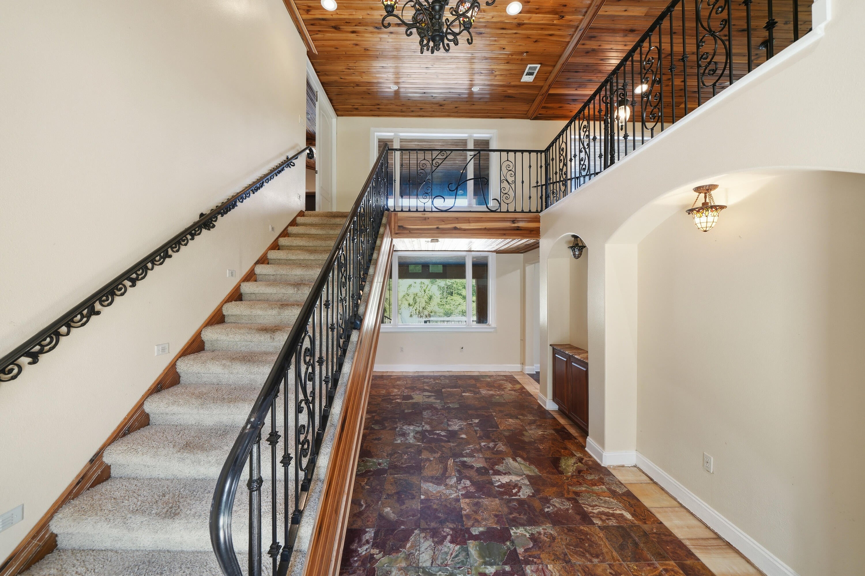 KENNEDY LAKE (UNRECORDED) - Residential