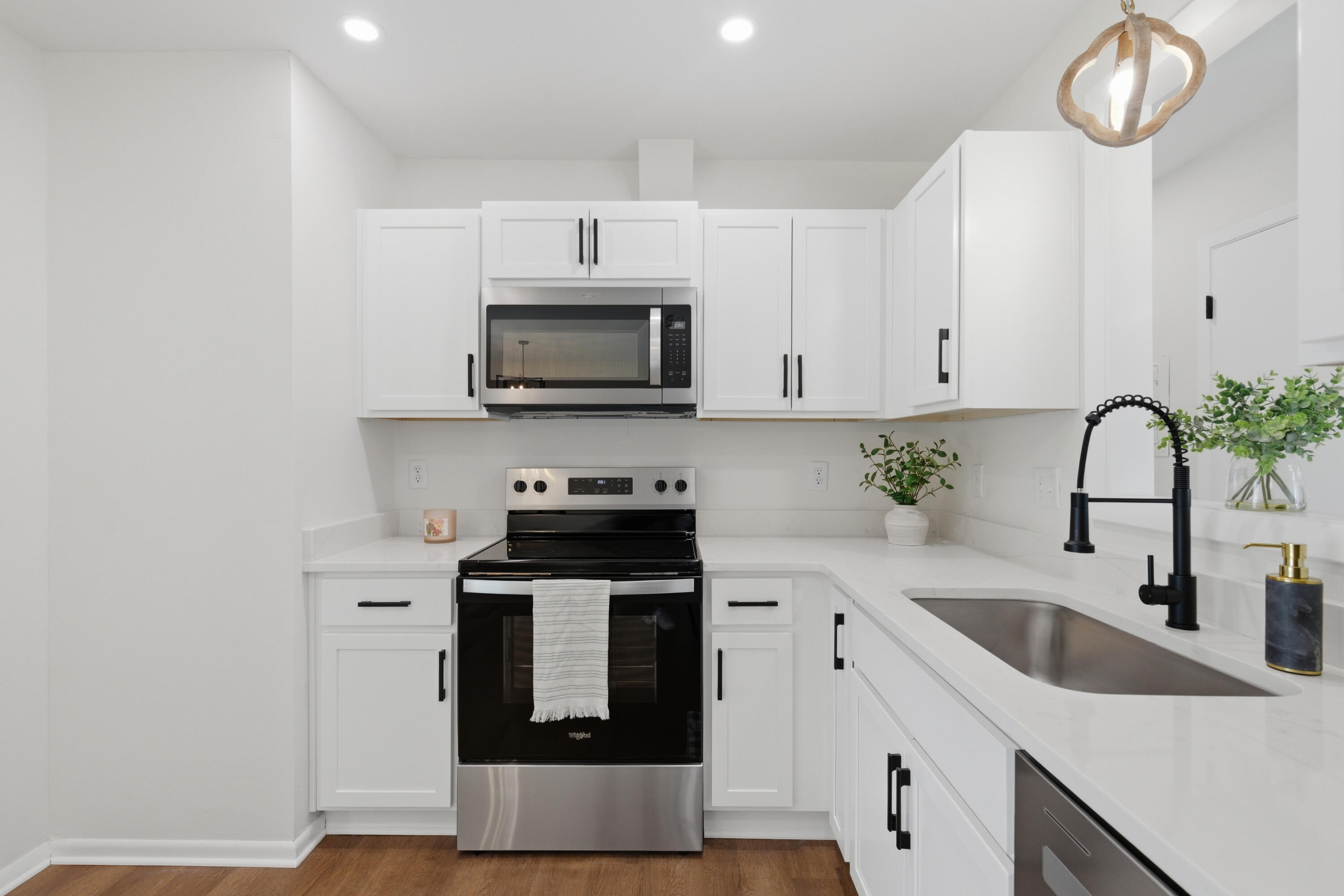 PINE MEADOWS - Residential
