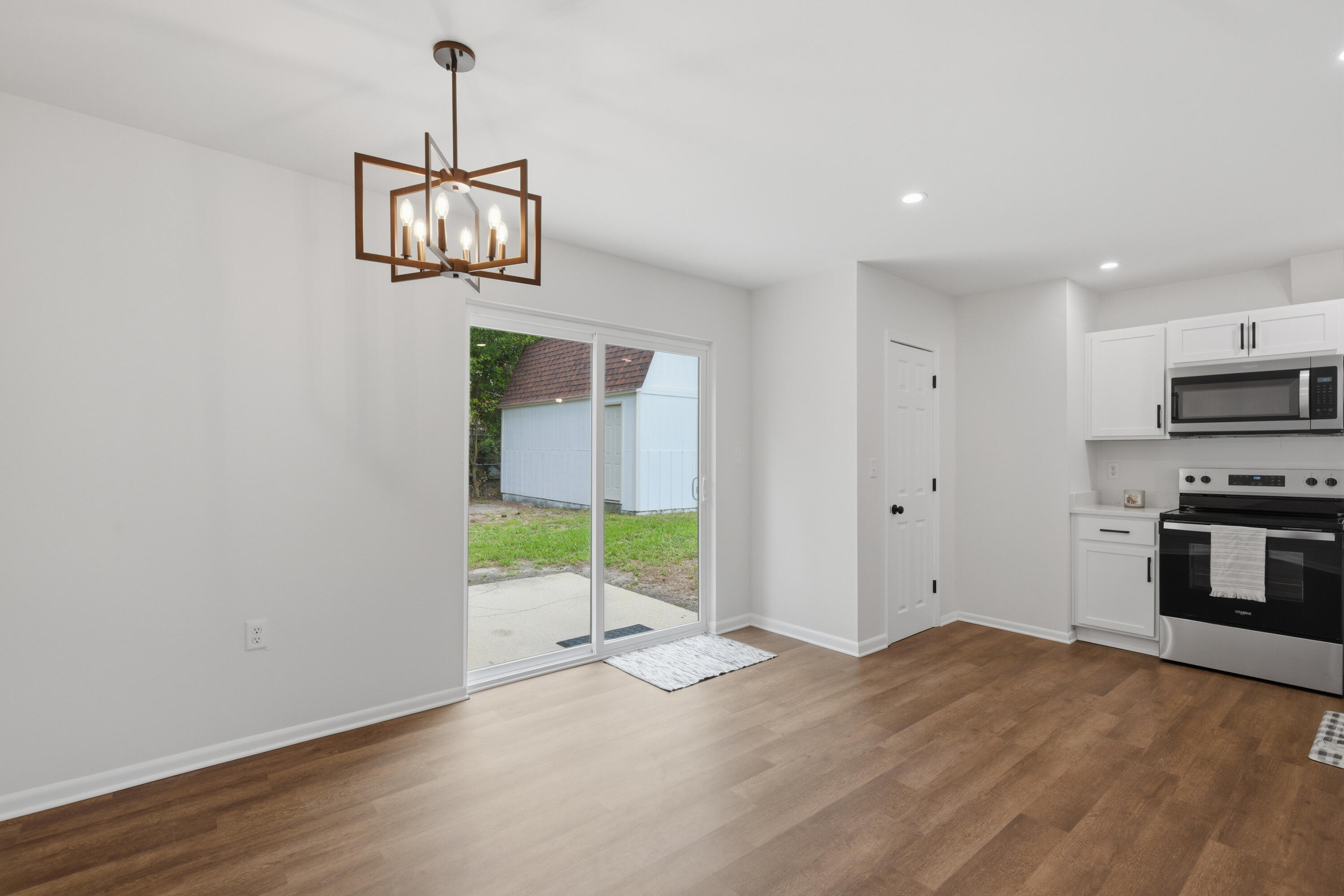 PINE MEADOWS - Residential