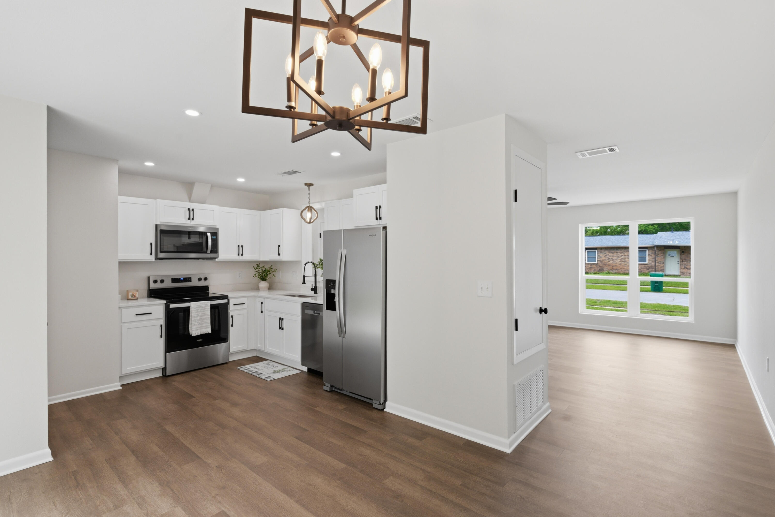 PINE MEADOWS - Residential