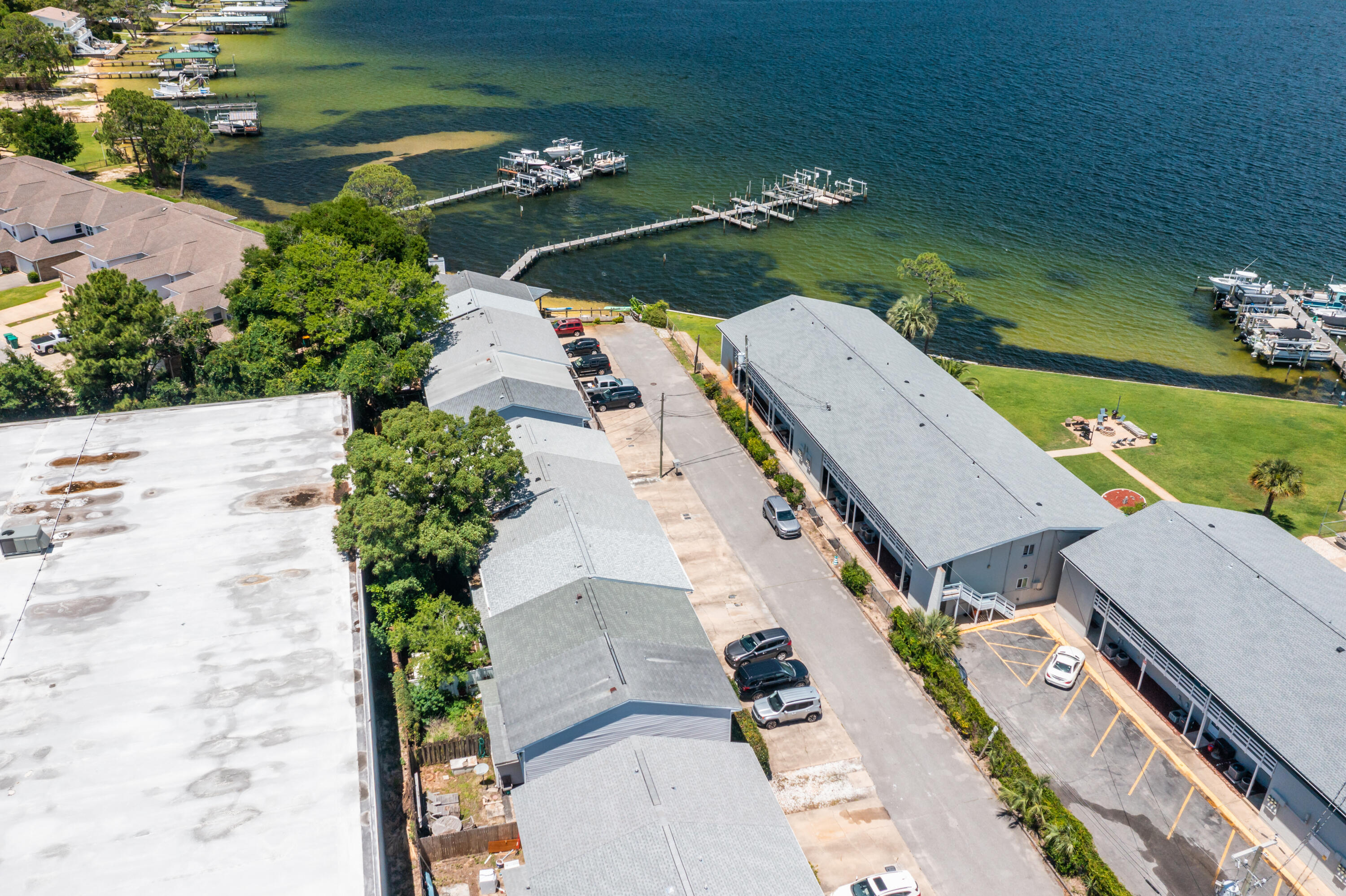 HARBOR T/H - Residential