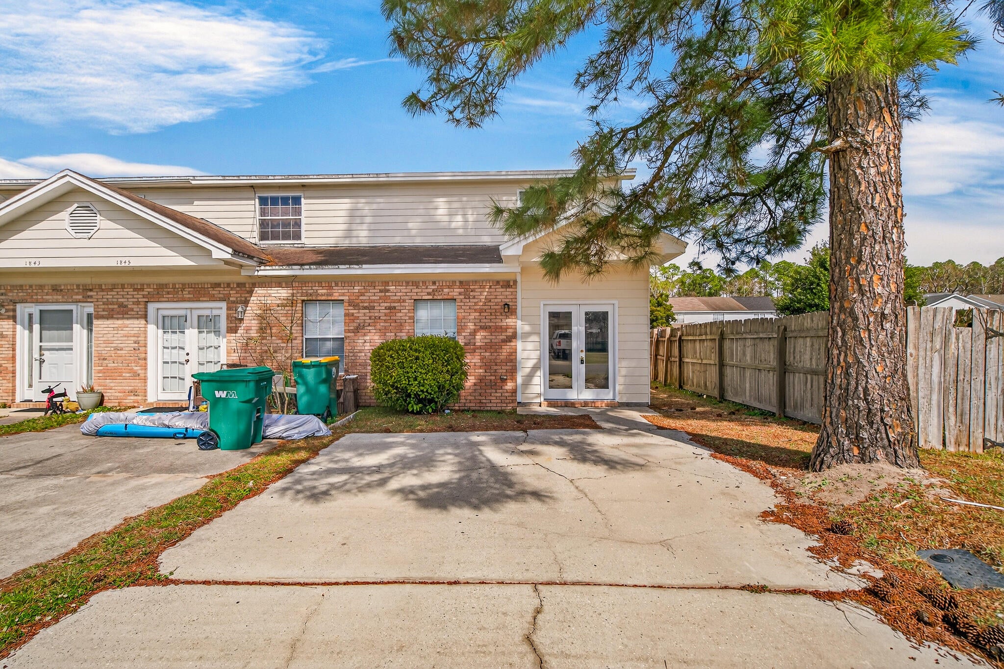 Beautifully updated 3-bedroom, 2-bath end-unit townhome offering 1,332 sq ft of comfortable living space in a convenient Fort Walton Beach location. 

The functional floor plan features one bedroom and full bath on the first floor, ideal for guests, a home office, or added flexibility. Upstairs you'll find two additional bedrooms and another full bath, providing separation and privacy.

The home has been freshly updated with new carpet, new luxury vinyl plank flooring, and upgraded lighting, creating a clean and modern feel throughout. The open living and dining area flows into the kitchen, making the space perfect for everyday living and entertaining.
