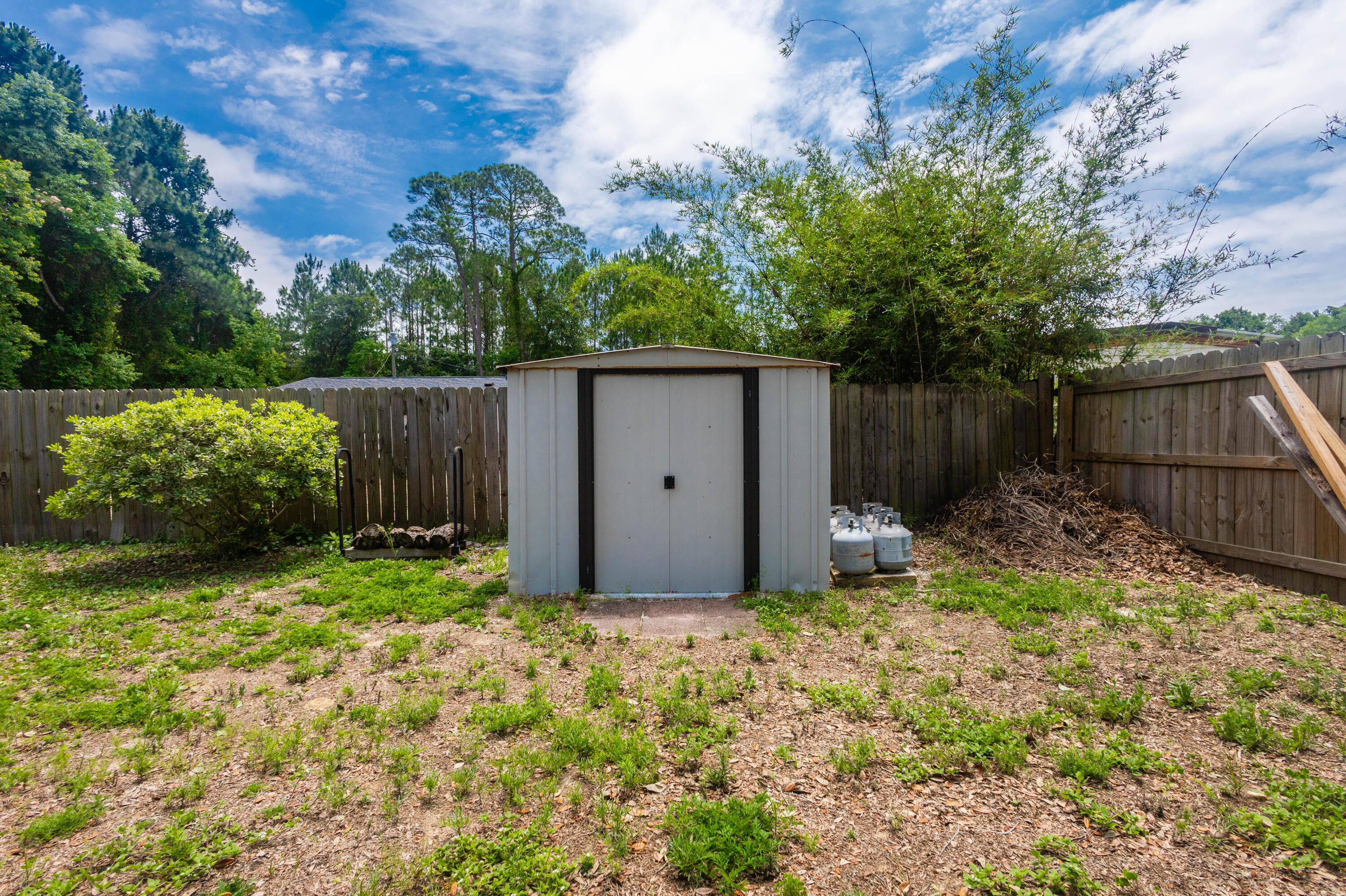 NO RECORDED SUBDIVISION - Residential