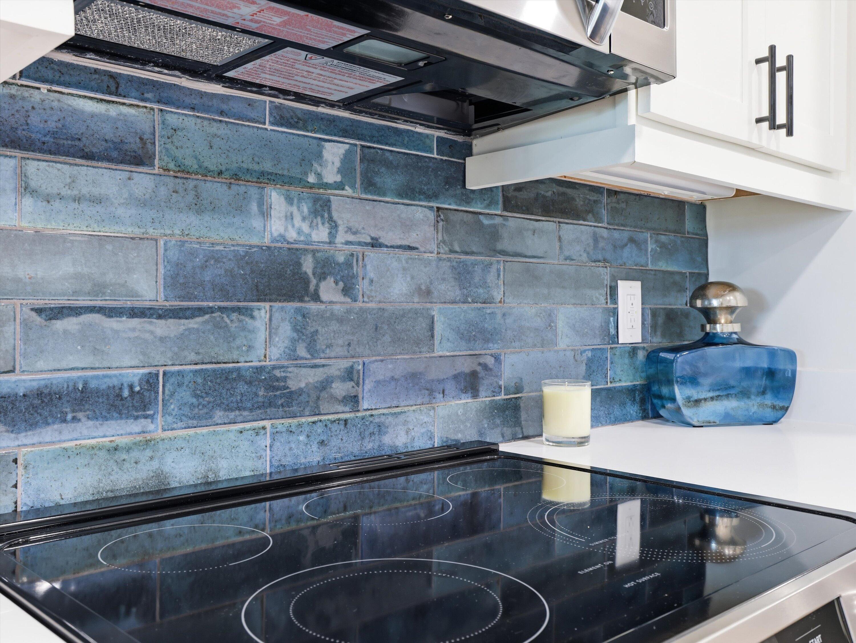 HARBOUR POINT CONDO - Residential