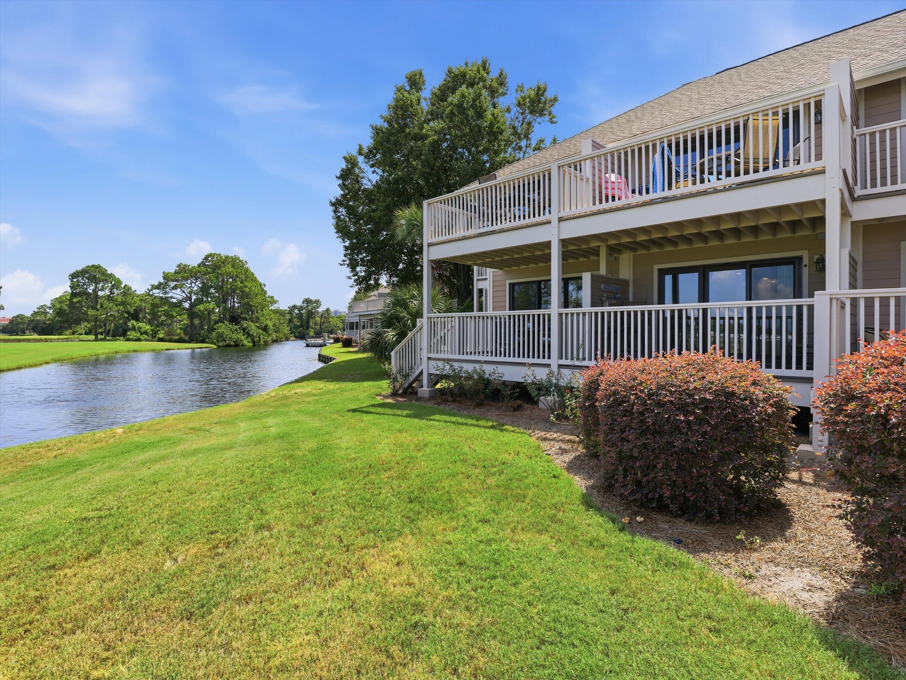 HARBOUR POINT CONDO - Residential