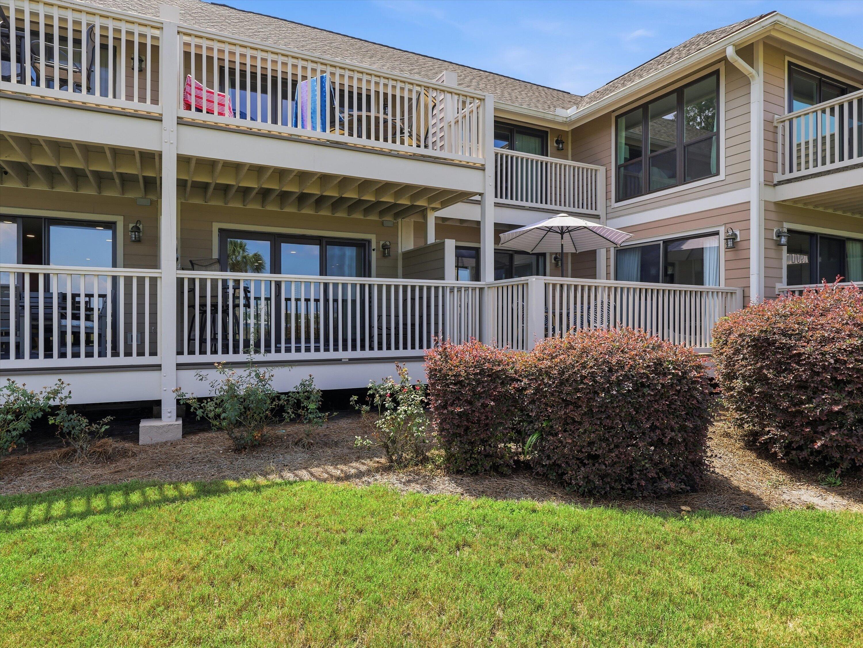HARBOUR POINT CONDO - Residential