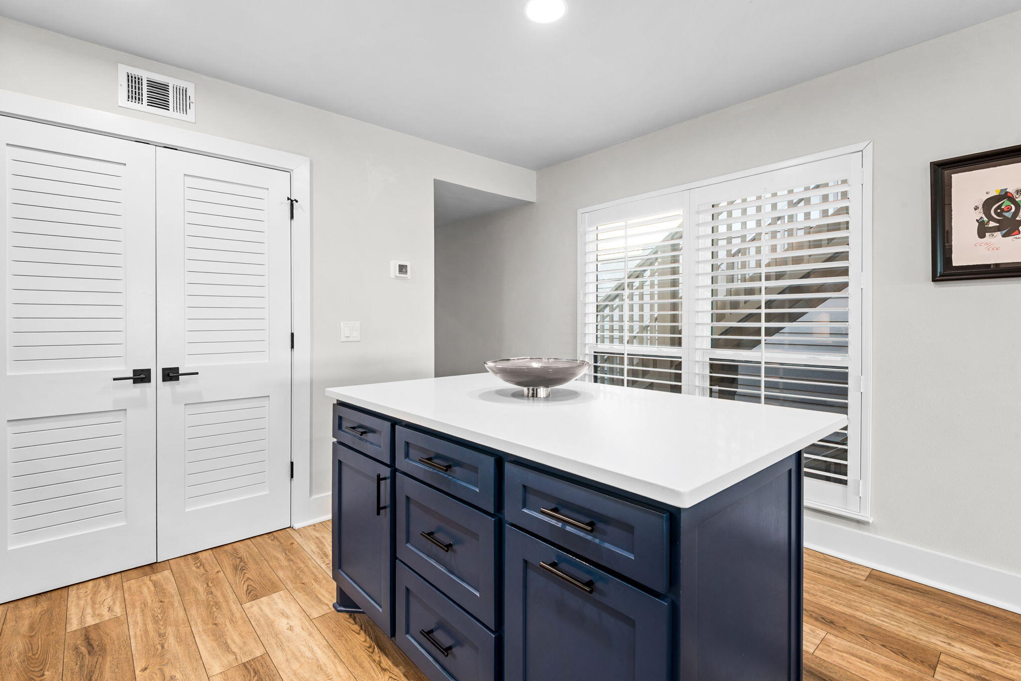 HARBOUR POINT CONDO - Residential