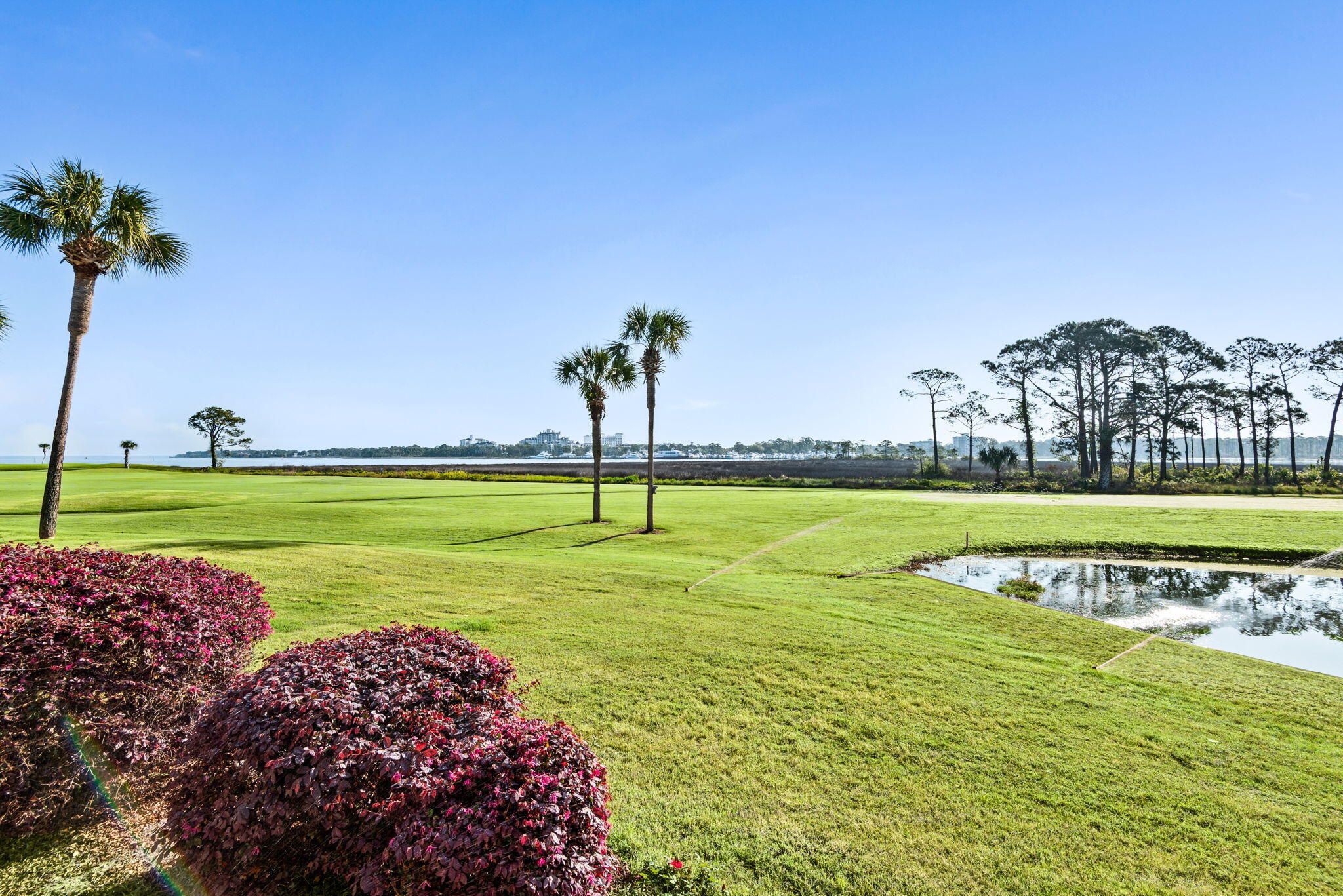 HARBOUR POINT CONDO - Residential