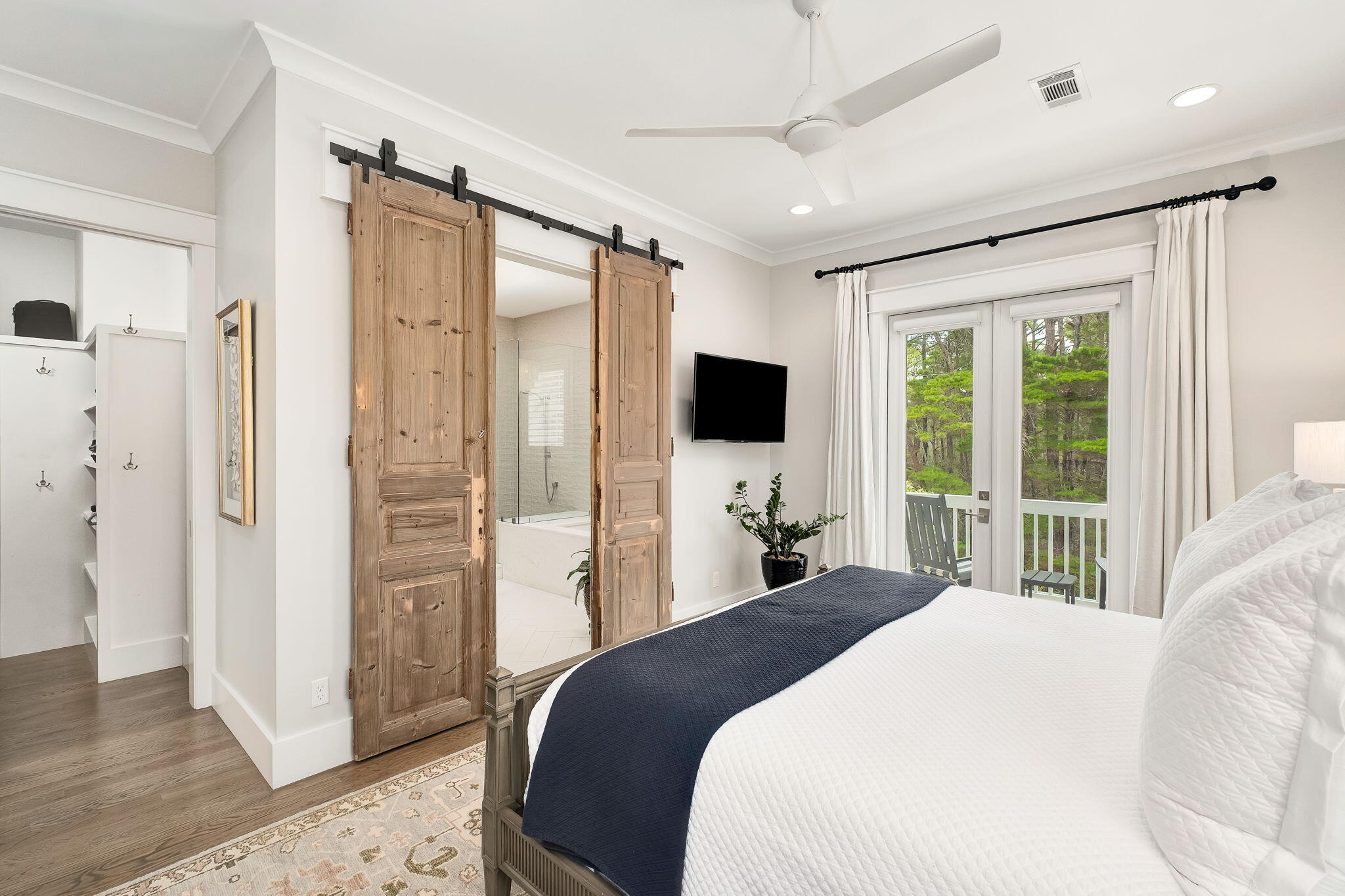 LAKESIDE AT BLUE MOUNTAIN BEACH - Residential