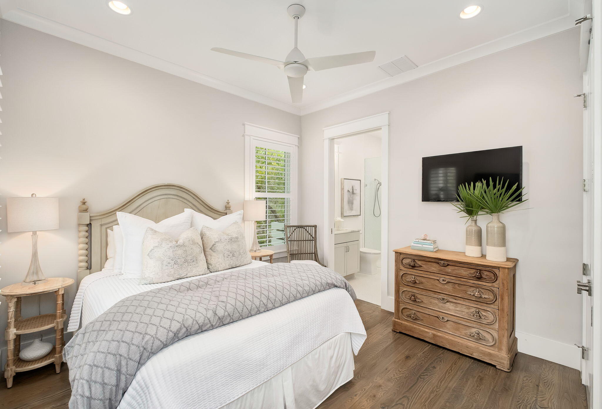 LAKESIDE AT BLUE MOUNTAIN BEACH - Residential