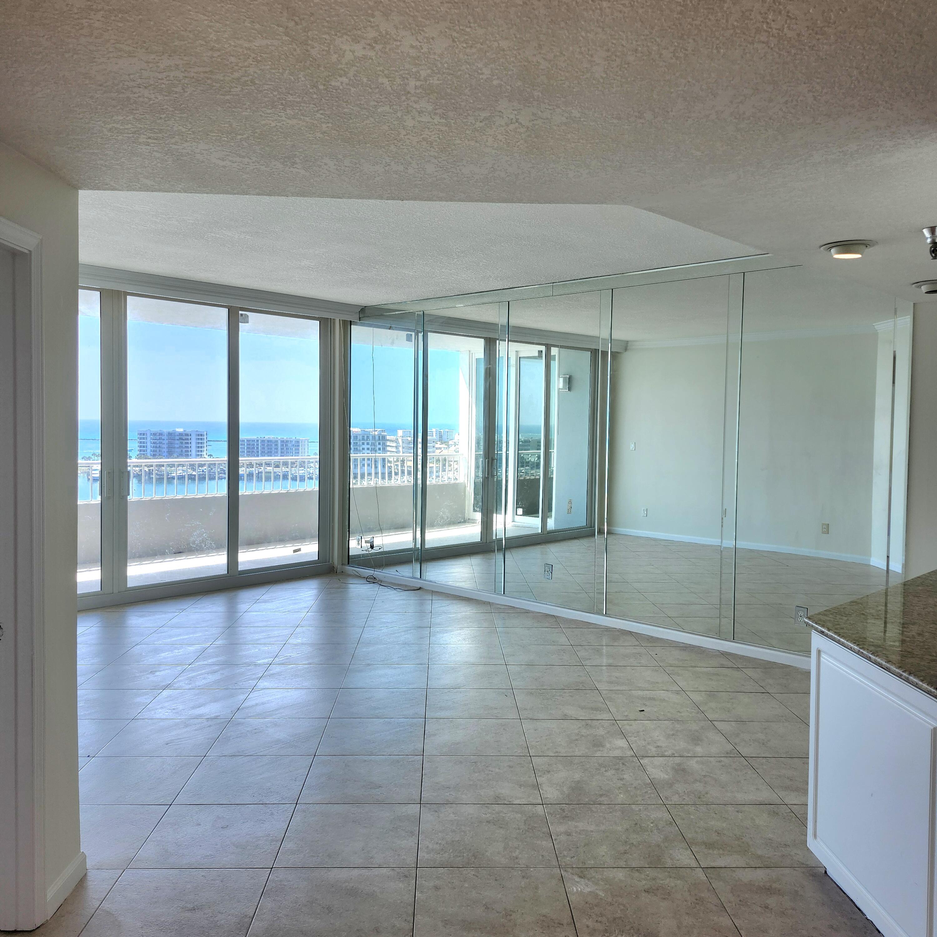 DESTIN YACHT CLUB - Residential