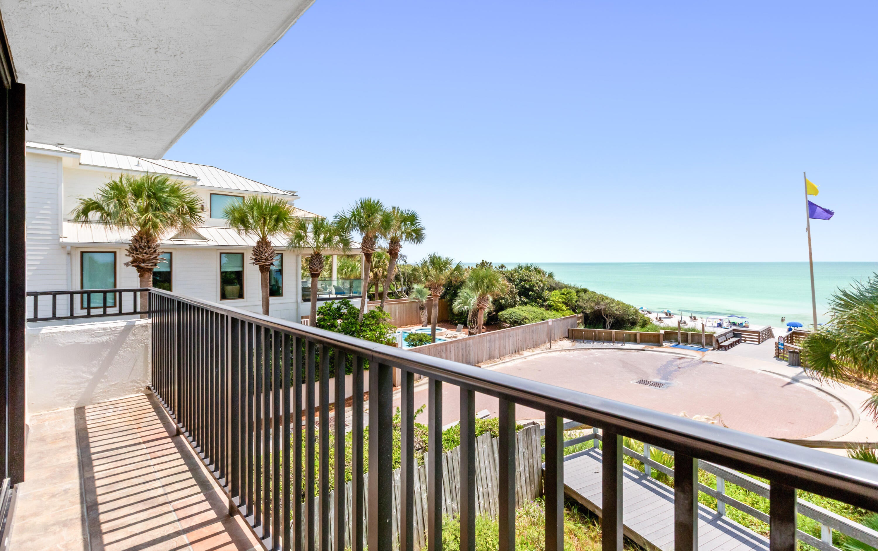 ONE SEAGROVE PLACE CONDOMINIUM - Residential