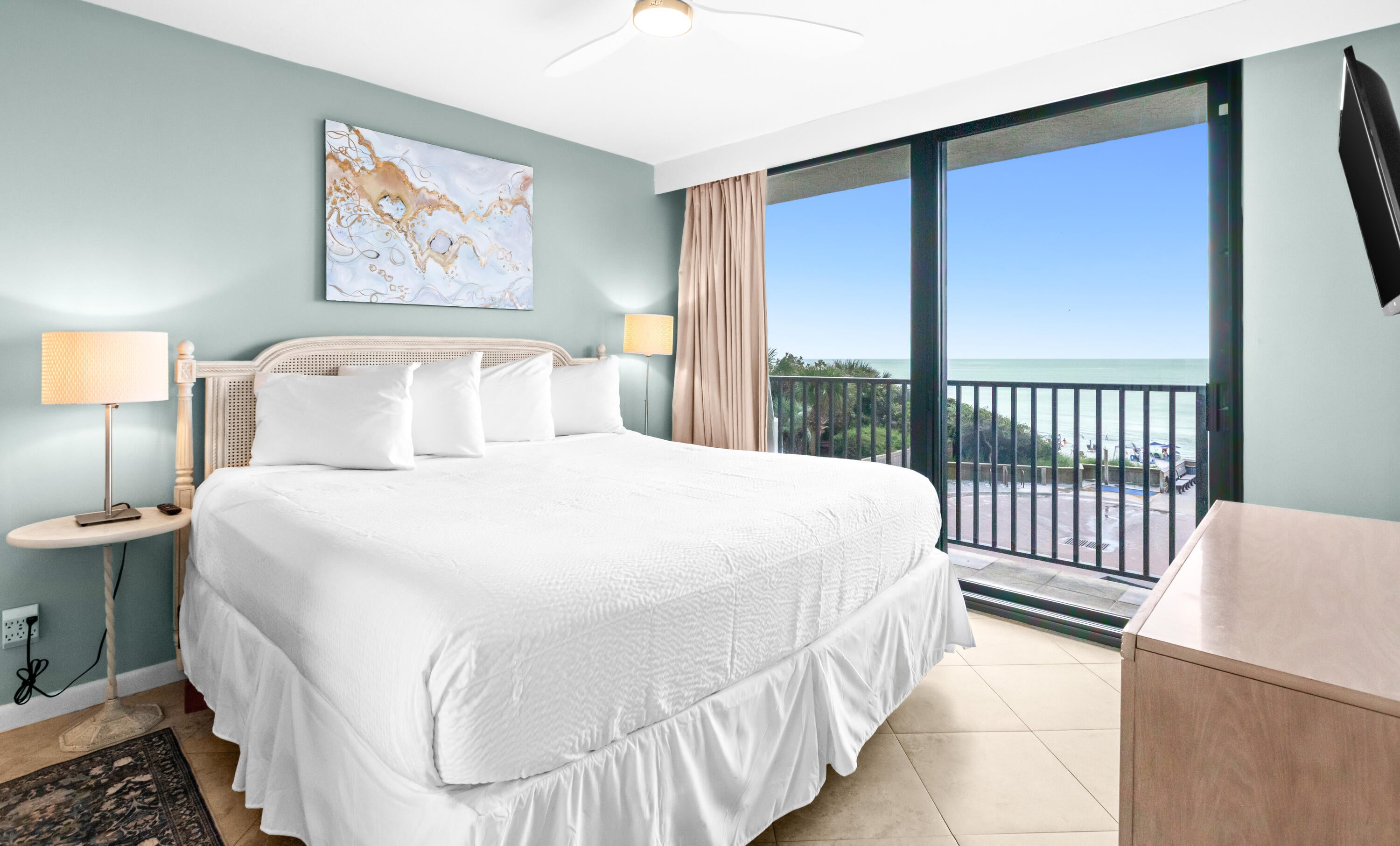 ONE SEAGROVE PLACE CONDOMINIUM - Residential