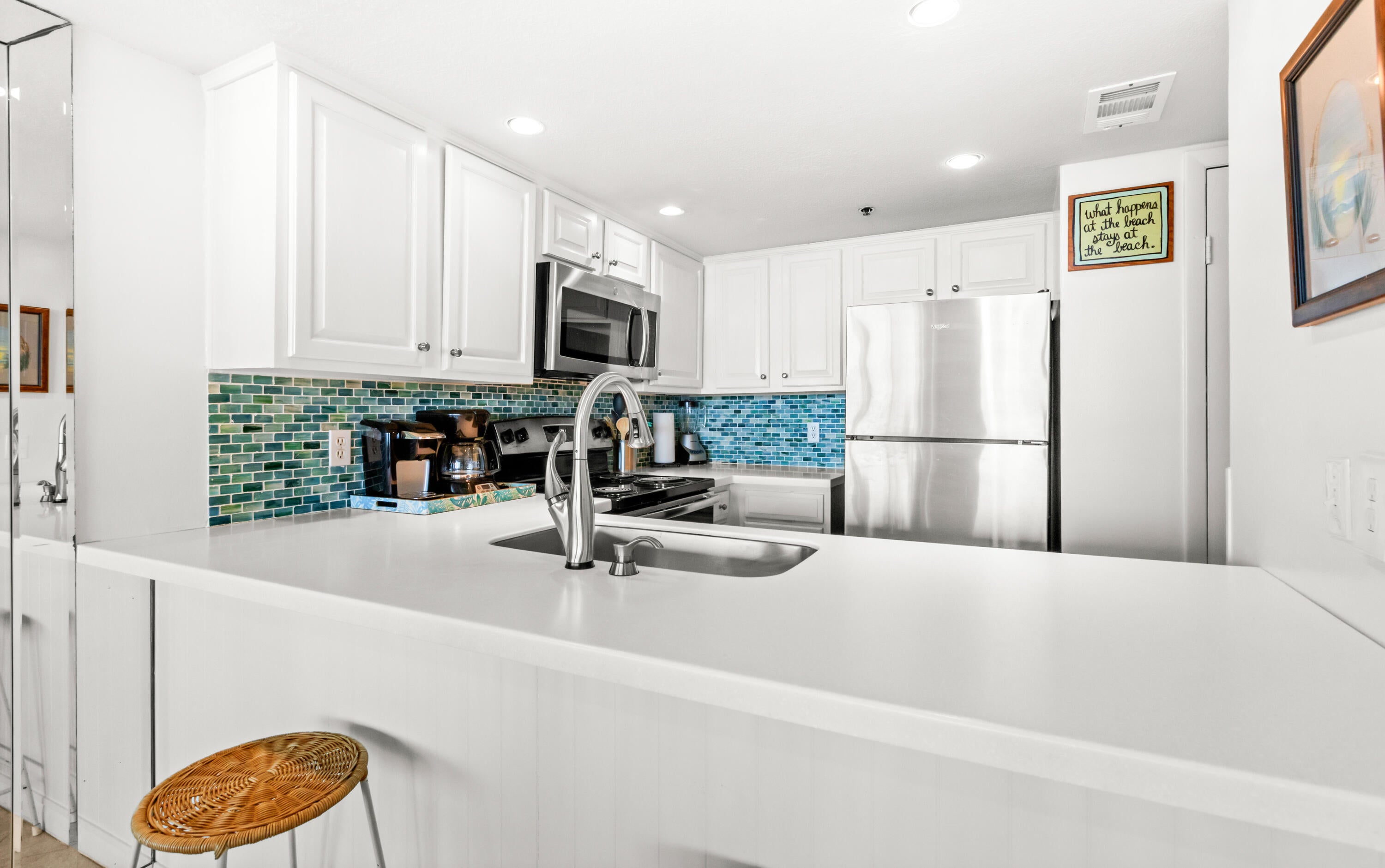 ONE SEAGROVE PLACE CONDOMINIUM - Residential
