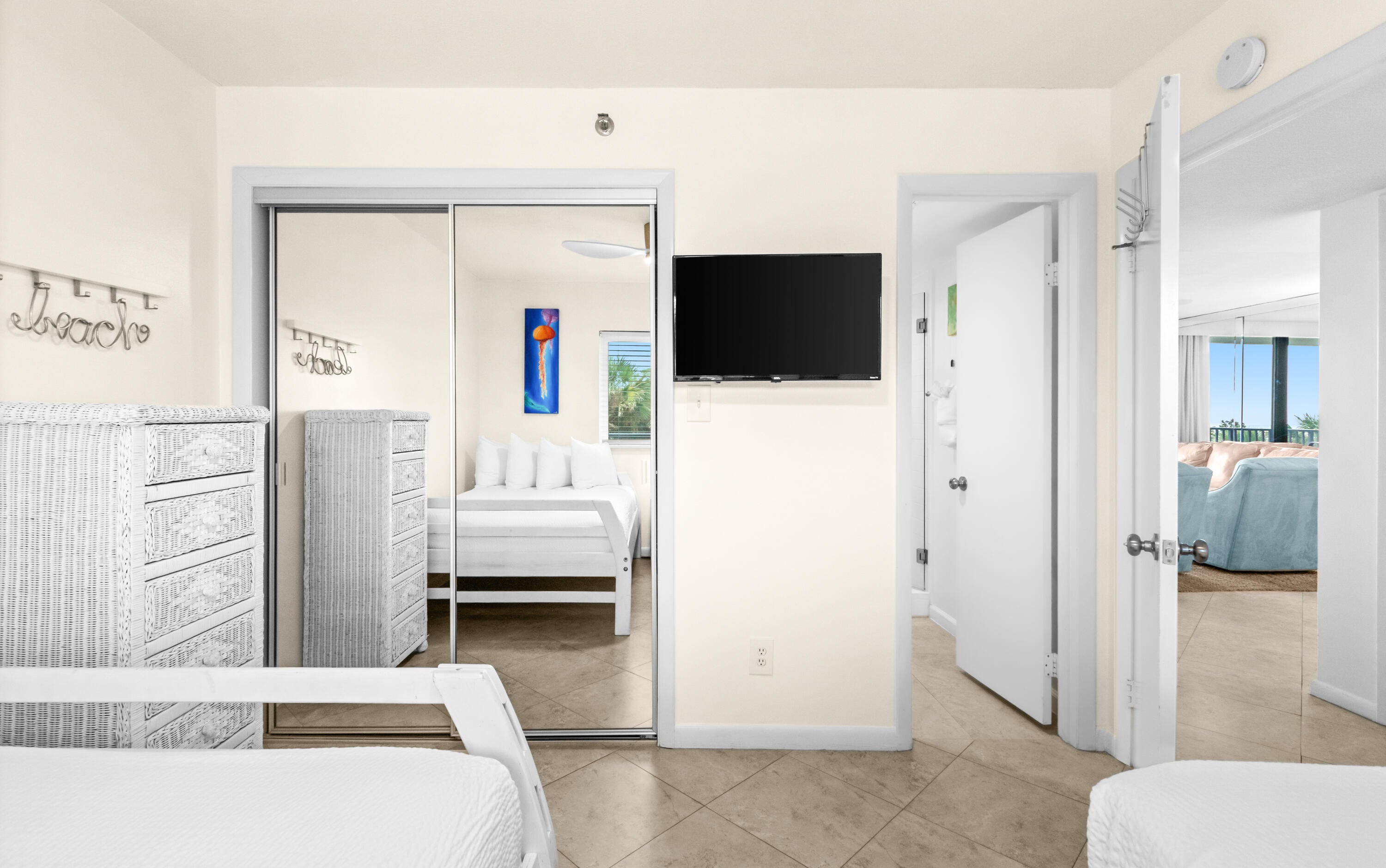 ONE SEAGROVE PLACE CONDOMINIUM - Residential