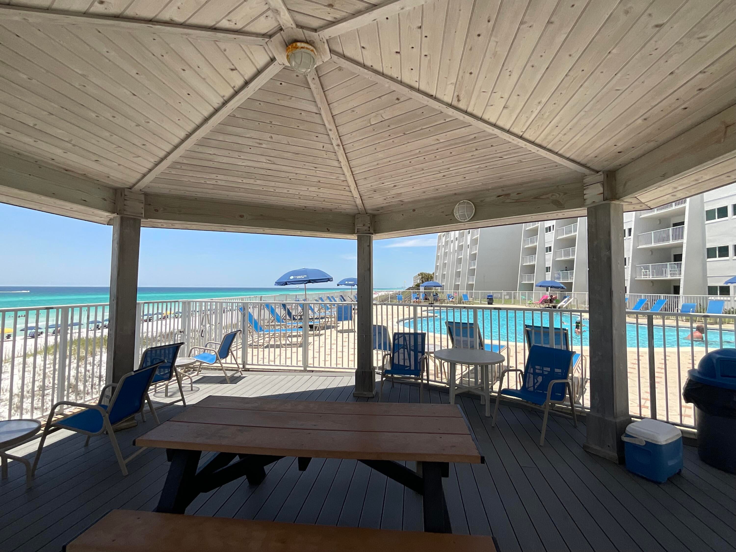 BEACH HOUSE CONDO PH 2 - Residential