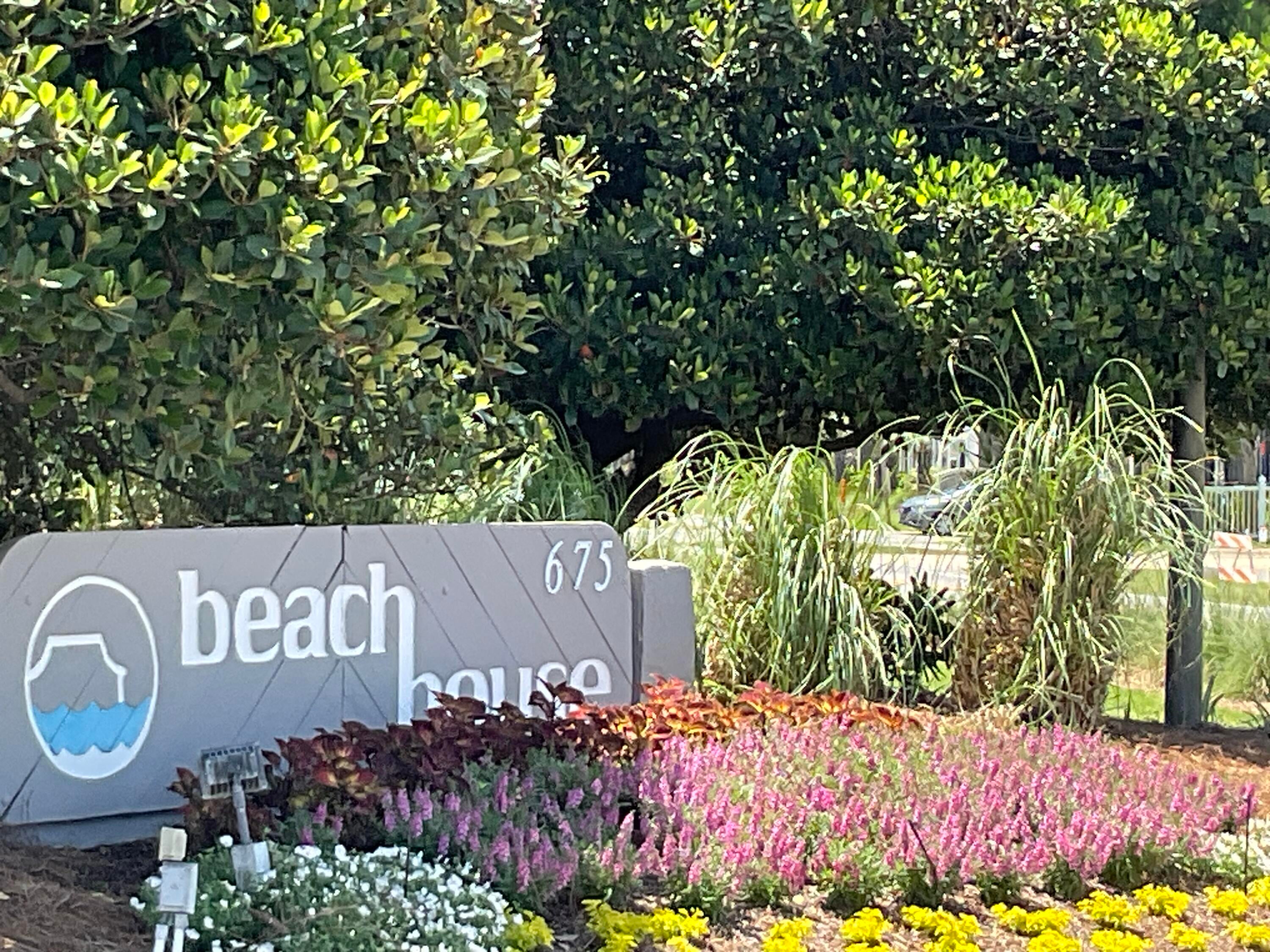 BEACH HOUSE CONDO PH 2 - Residential
