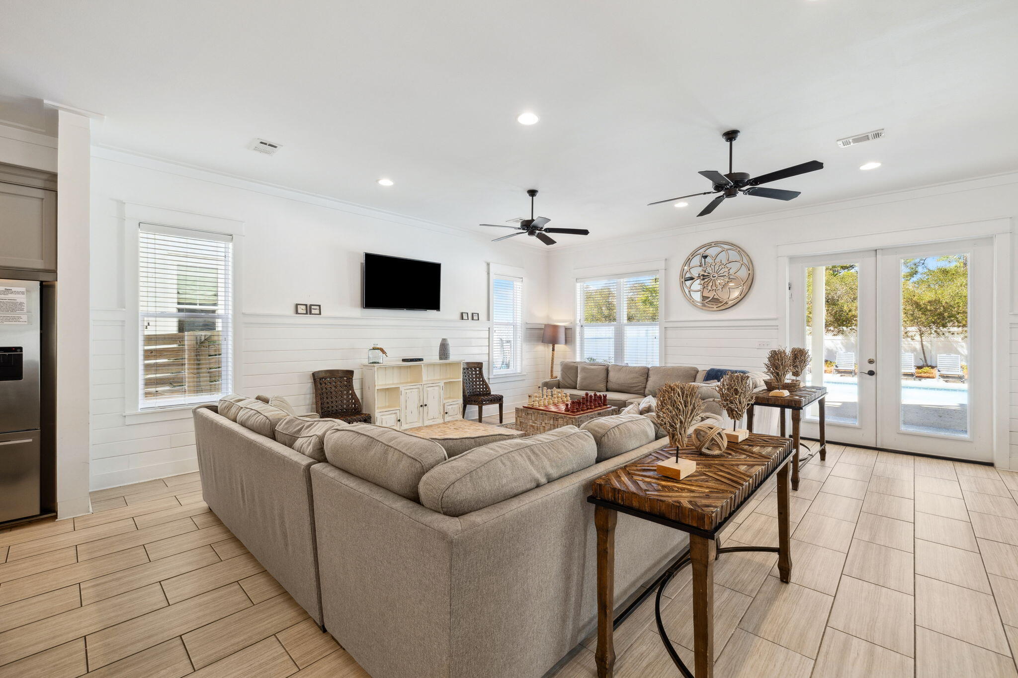 GULF SHORE MANOR - Residential
