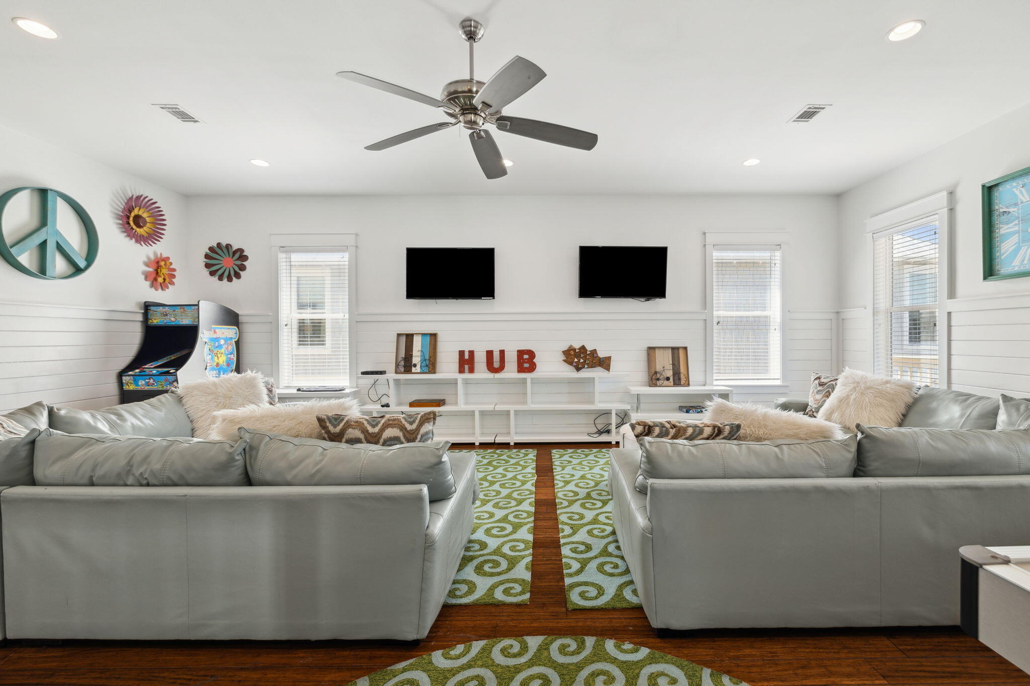 GULF SHORE MANOR - Residential